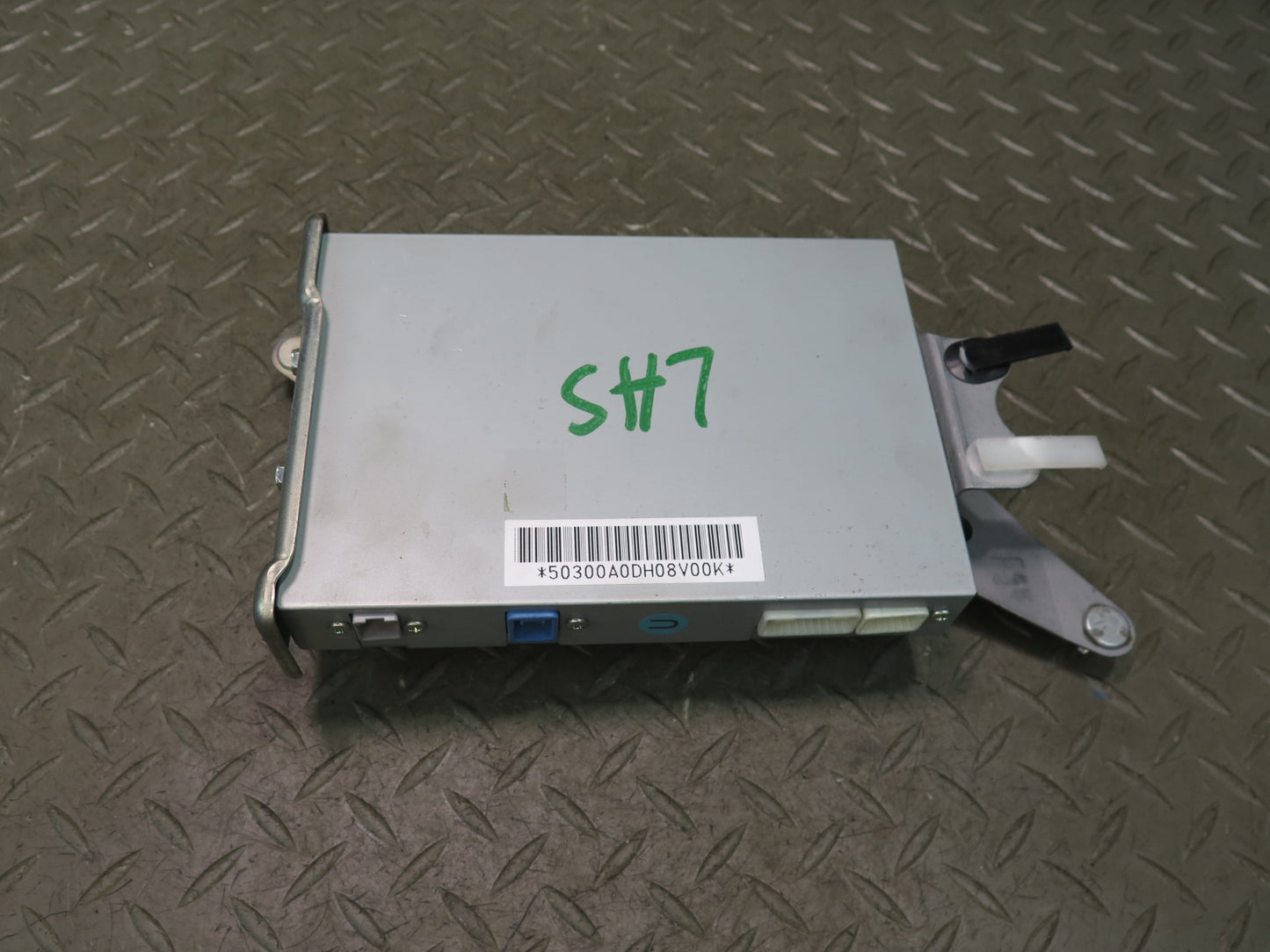 07-09 Lexus UVF46L LS600h LS460 Radio Satellite Receiver Module 86180-50300 OEM