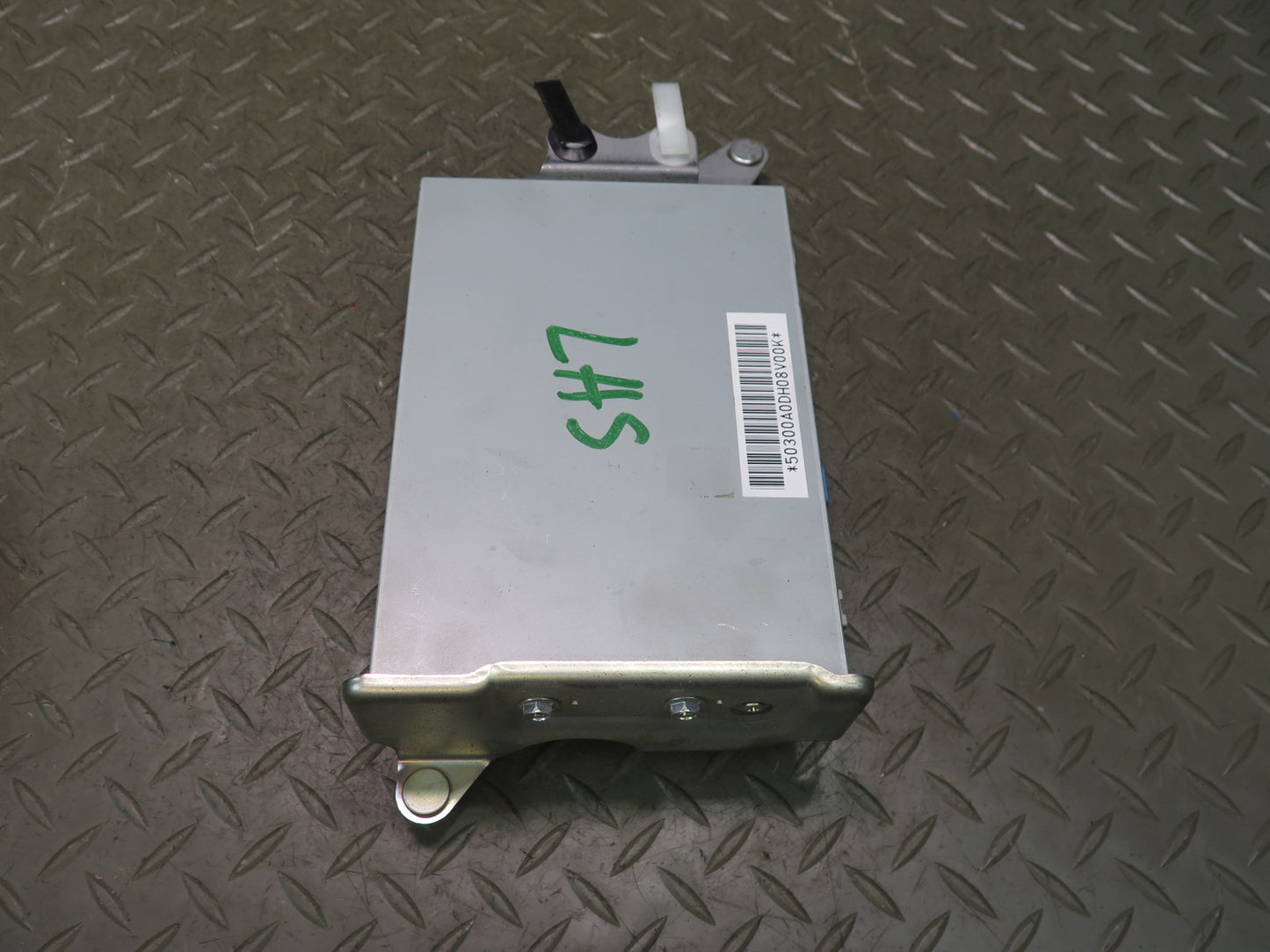 07-09 Lexus UVF46L LS600h LS460 Radio Satellite Receiver Module 86180-50300 OEM