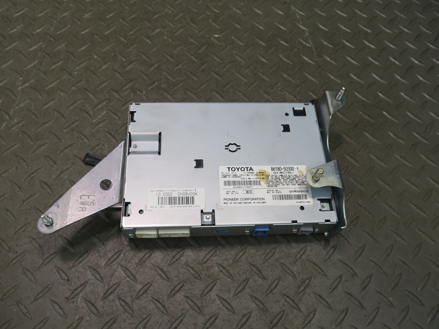 07-09 Lexus UVF46L LS600h LS460 Radio Satellite Receiver Module 86180-50300 OEM