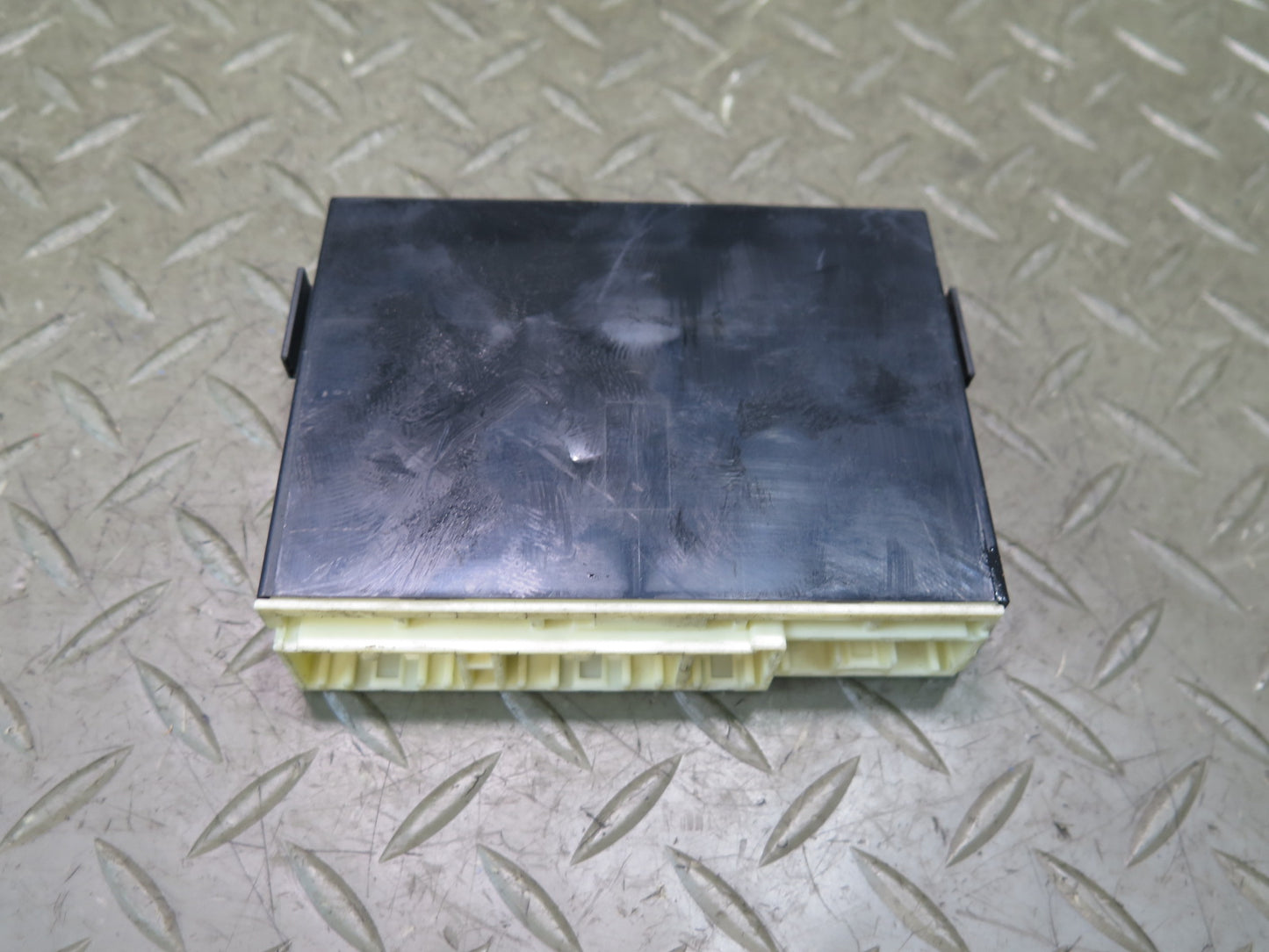 07-09 Lexus UVF46L LS600h LS460 Multiplex Network Control Module 89219-50051 OEM