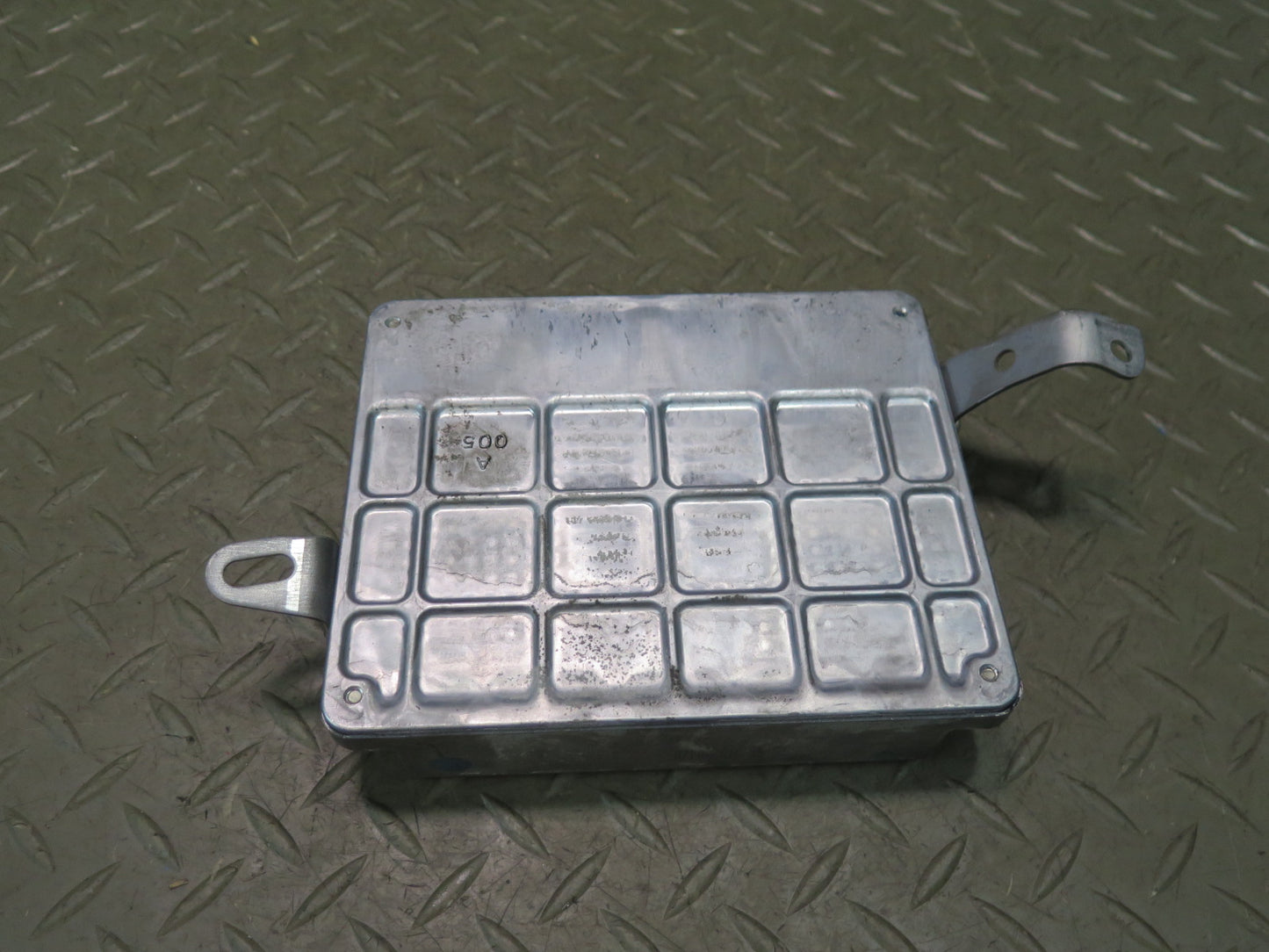 2008 Lexus UVF46L LS600h Hybrid Engine ECU ECM Computer Control Module OEM