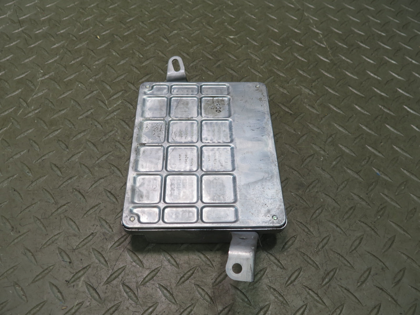 2008 Lexus UVF46L LS600h Hybrid Engine ECU ECM Computer Control Module OEM
