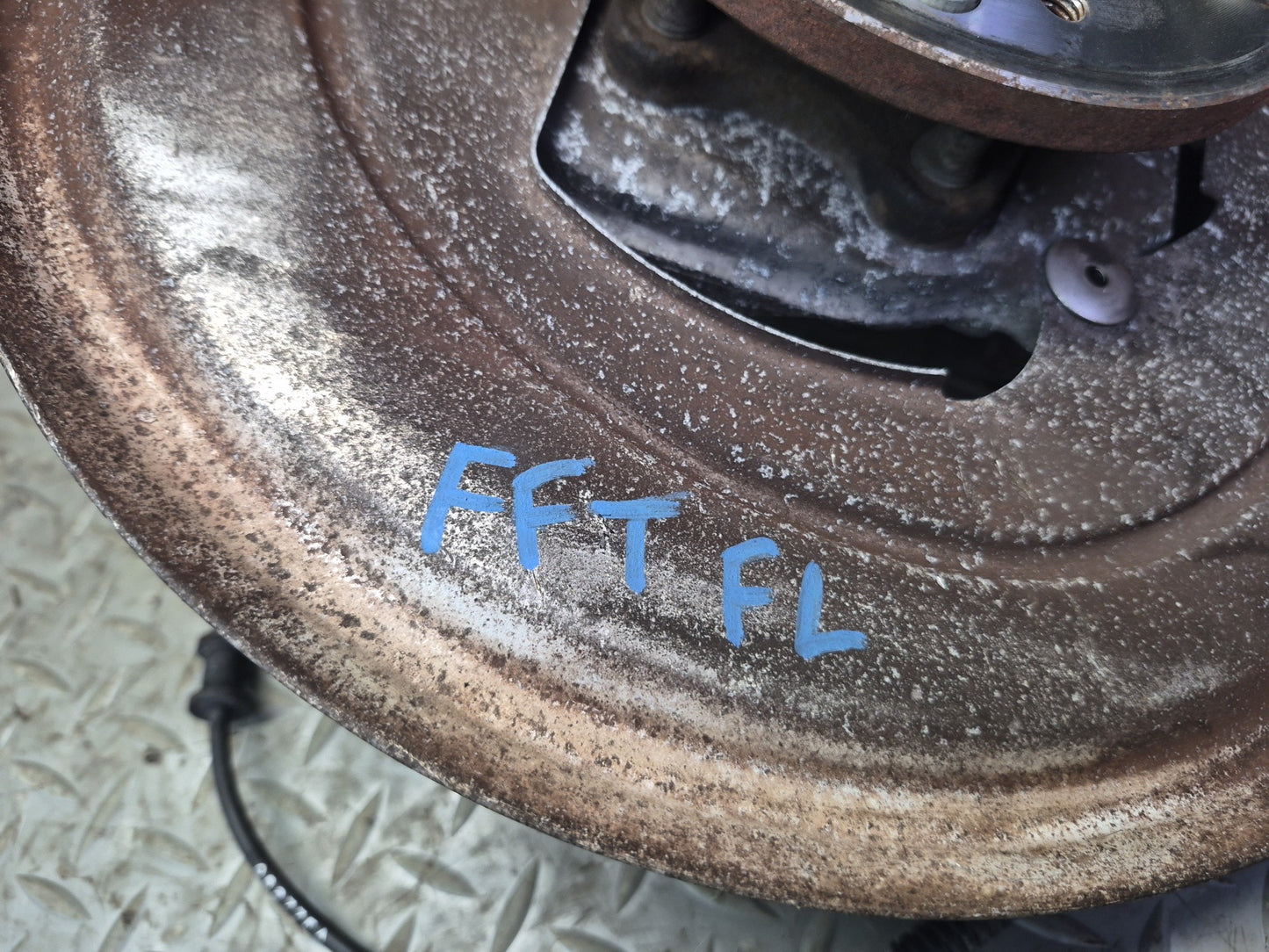 02-05 Ford Thunderbird Front Left Spindle Knuckle Wheel Hub Bearing OEM