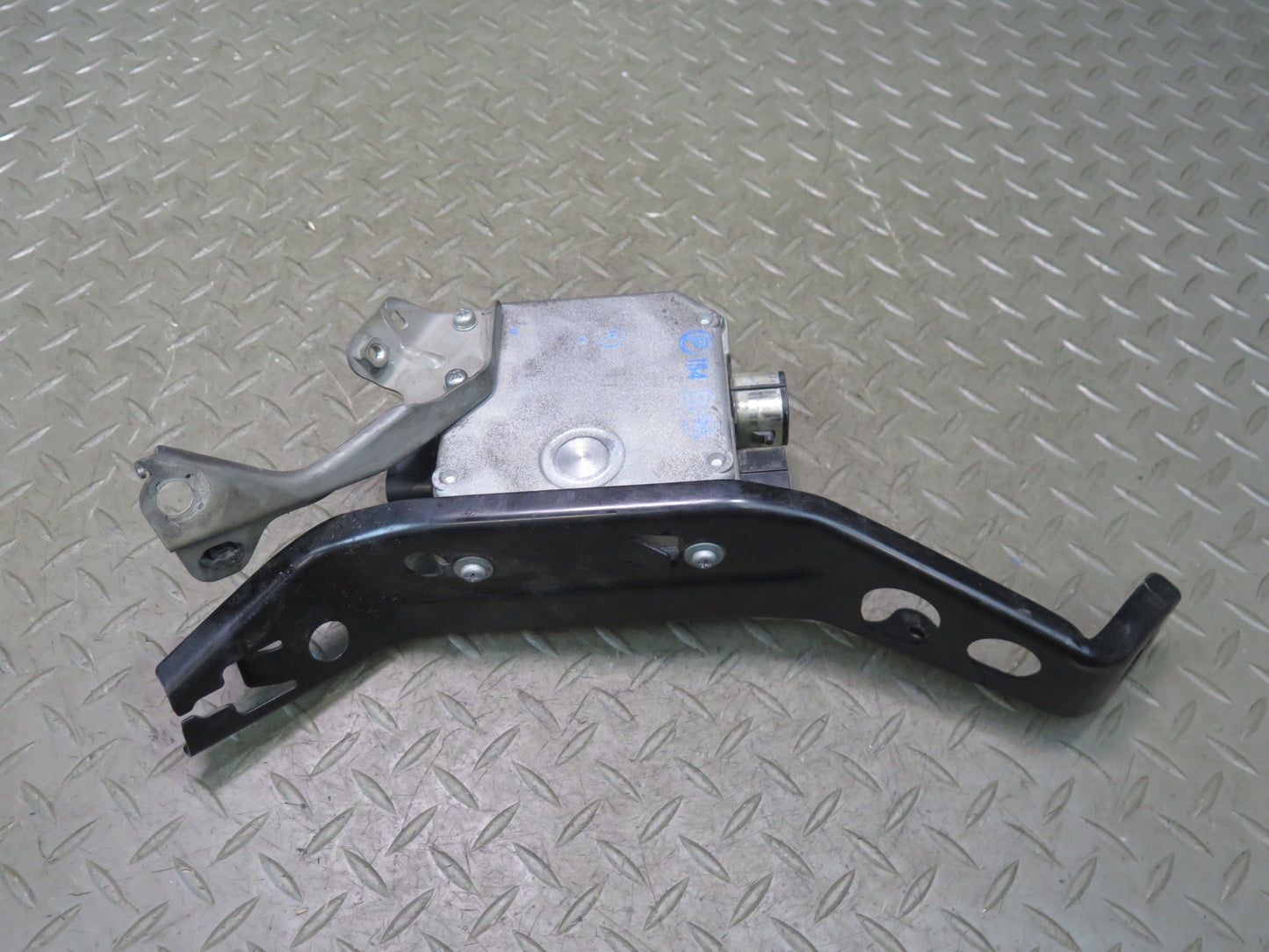 08-09 Lexus UVF46L LS600h Power Steering EPS Control  Module 89650-50160 OEM