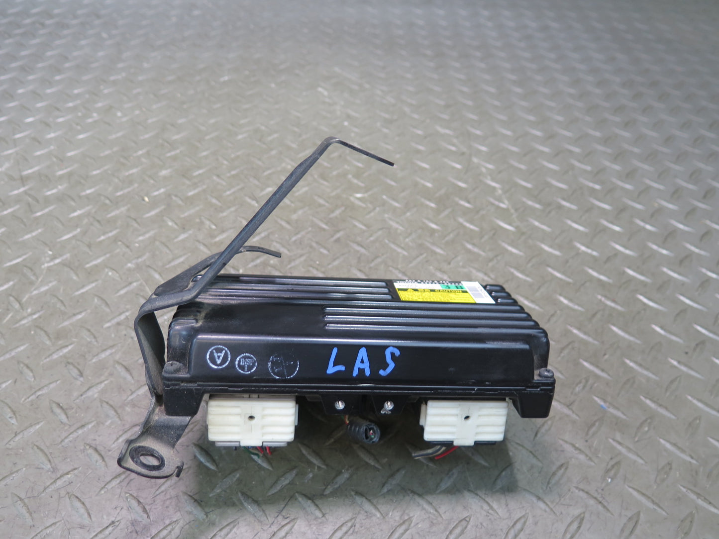 08-09 Lexus UVF46L LS600h Skid Traction Control Module 89540-50270 OEM