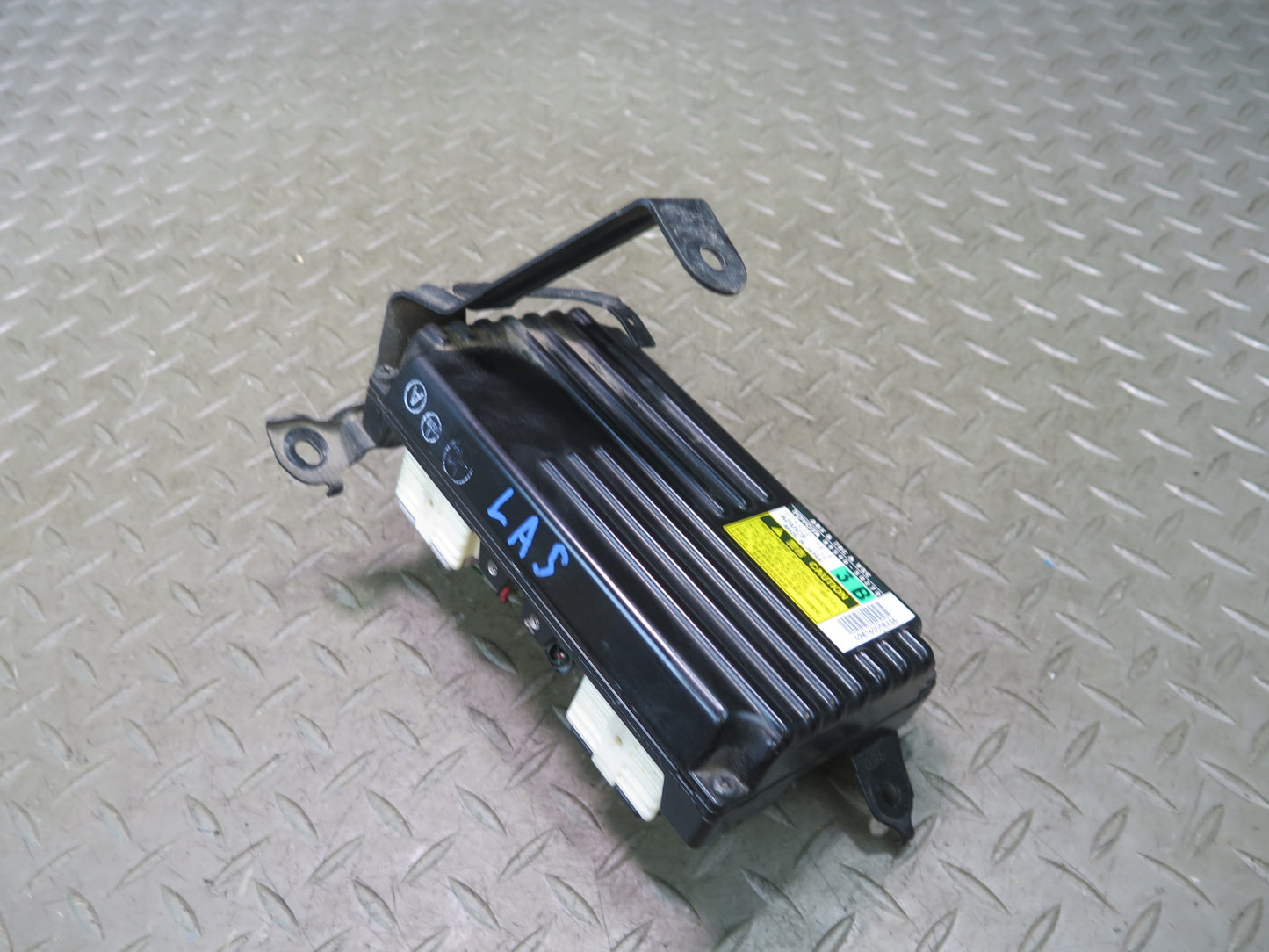 08-09 Lexus UVF46L LS600h Skid Traction Control Module 89540-50270 OEM