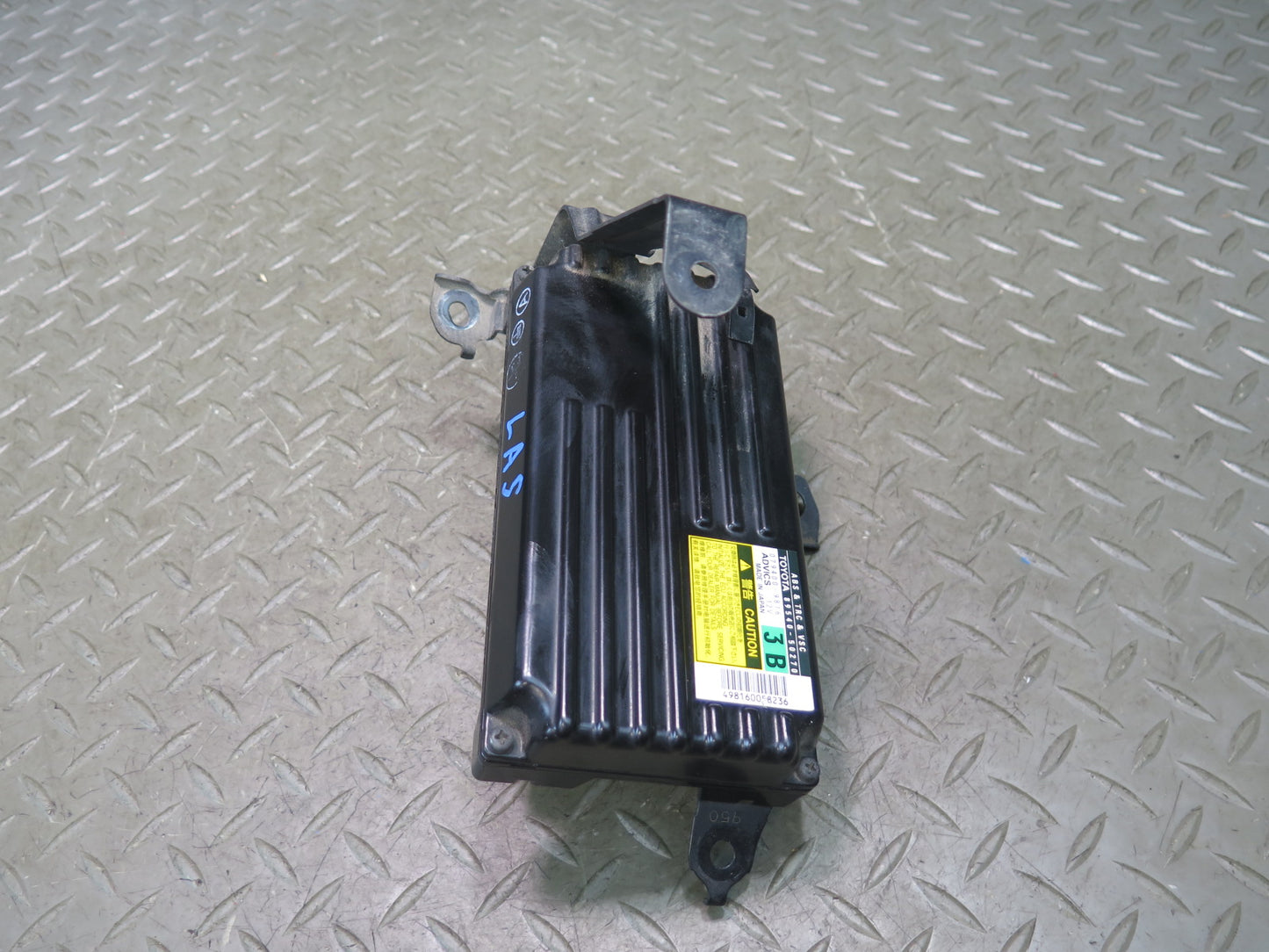 08-09 Lexus UVF46L LS600h Skid Traction Control Module 89540-50270 OEM