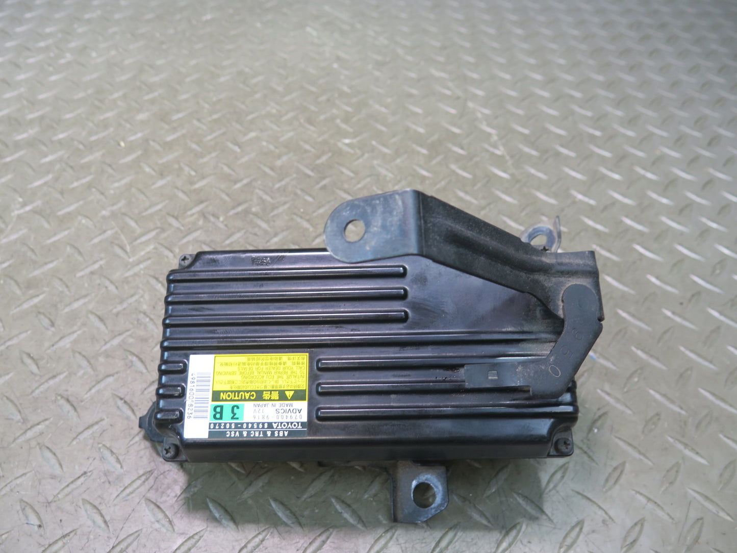 08-09 Lexus UVF46L LS600h Skid Traction Control Module 89540-50270 OEM