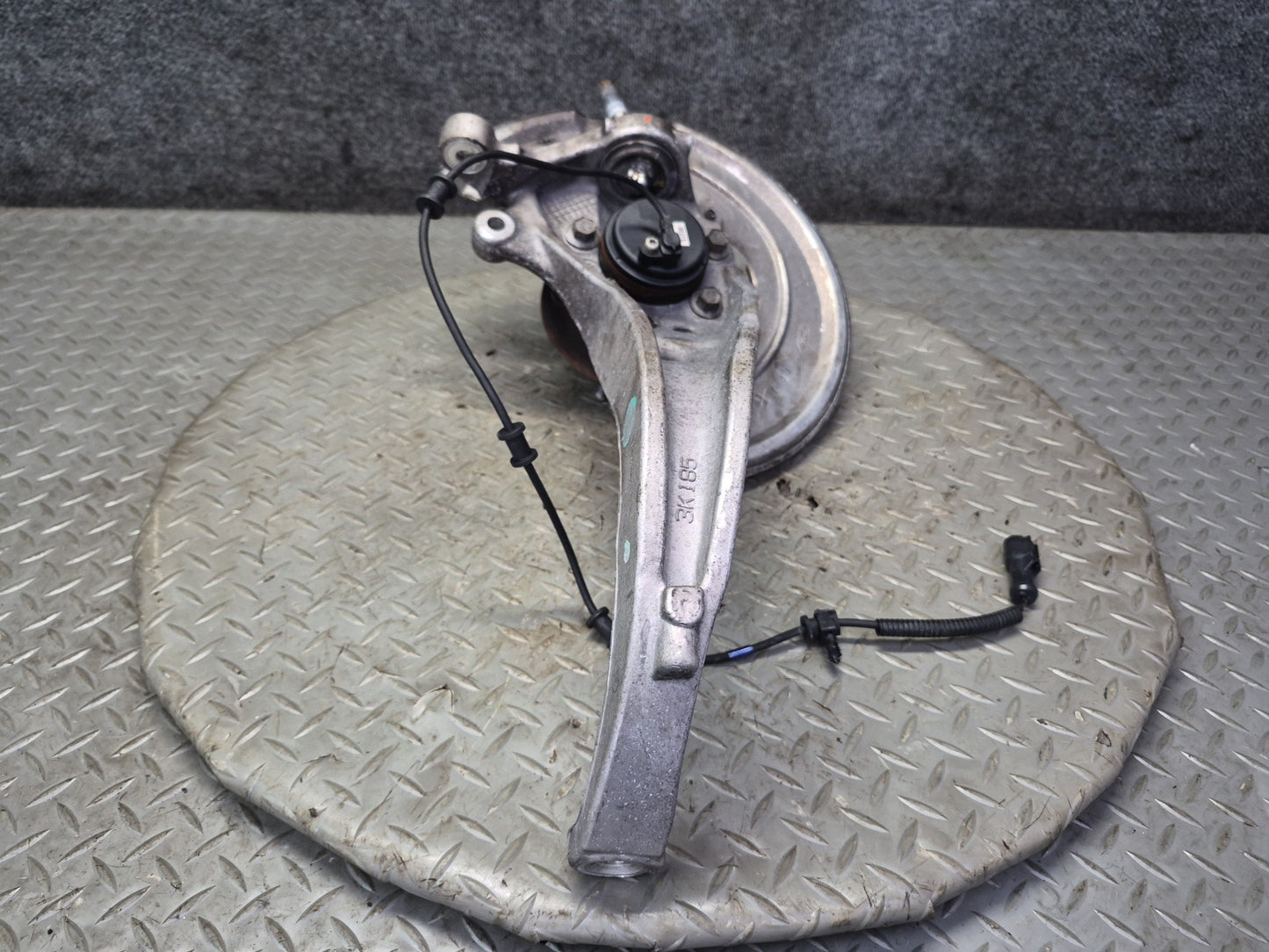 02-05 Ford Thunderbird Front Right Spindle Knuckle Wheel Hub Bearing OEM
