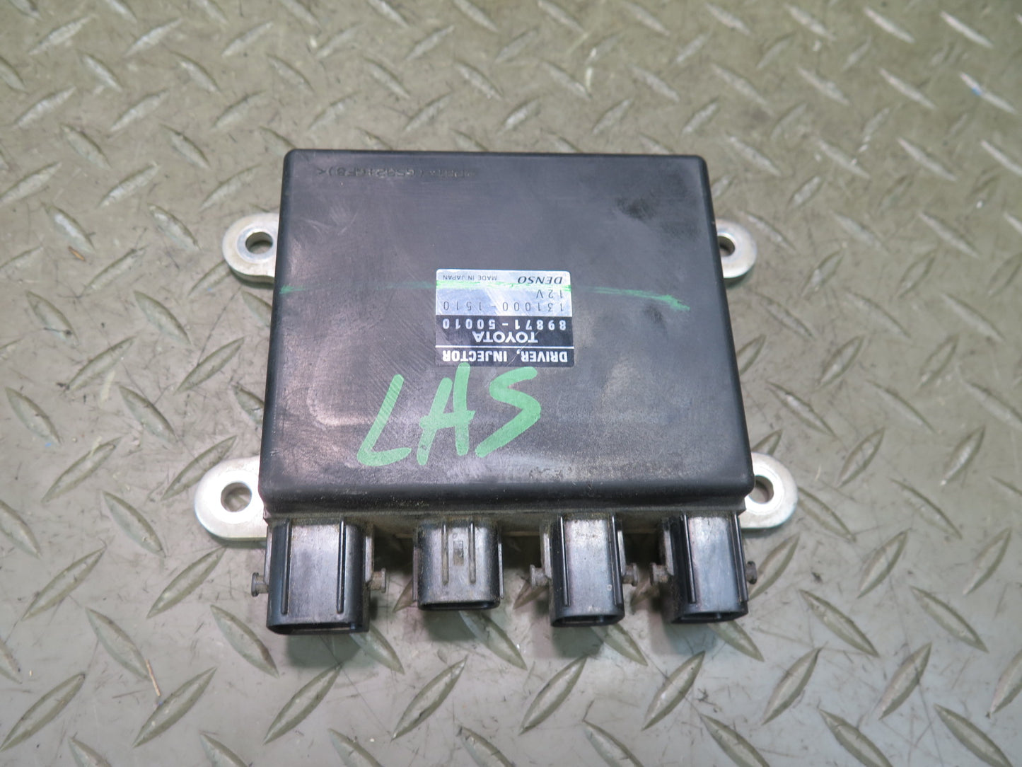 07-17 Lexus UVF46L LS600h LS460 Set of 2 Driver Injector Fuel Control Module OEM