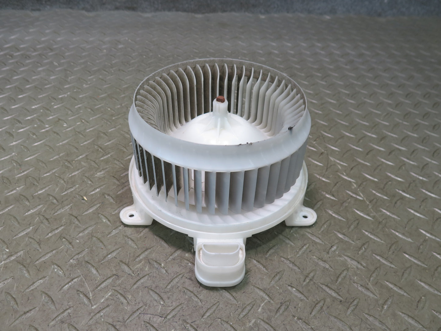 07-11 Lexus UVF46L LS600h LS460 A/C Heater Blower  Motor Fan 87103-50100 OEM