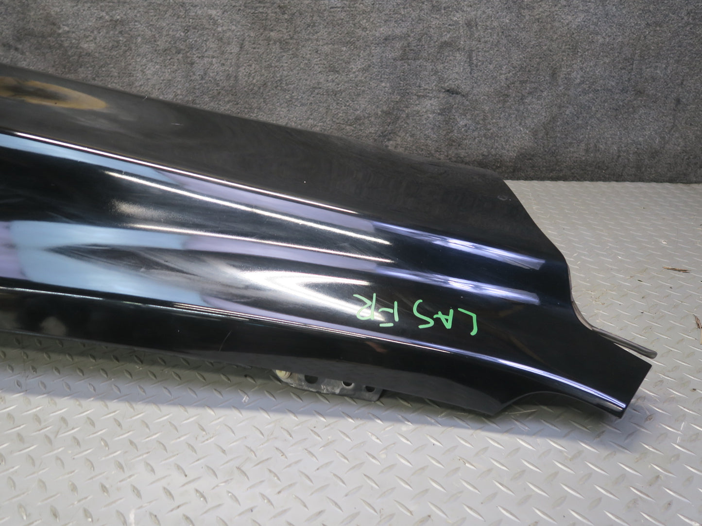 07-12 Lexus UVF46L LS600h LS460 Front Right Fender Shell Panel Obsidian OEM