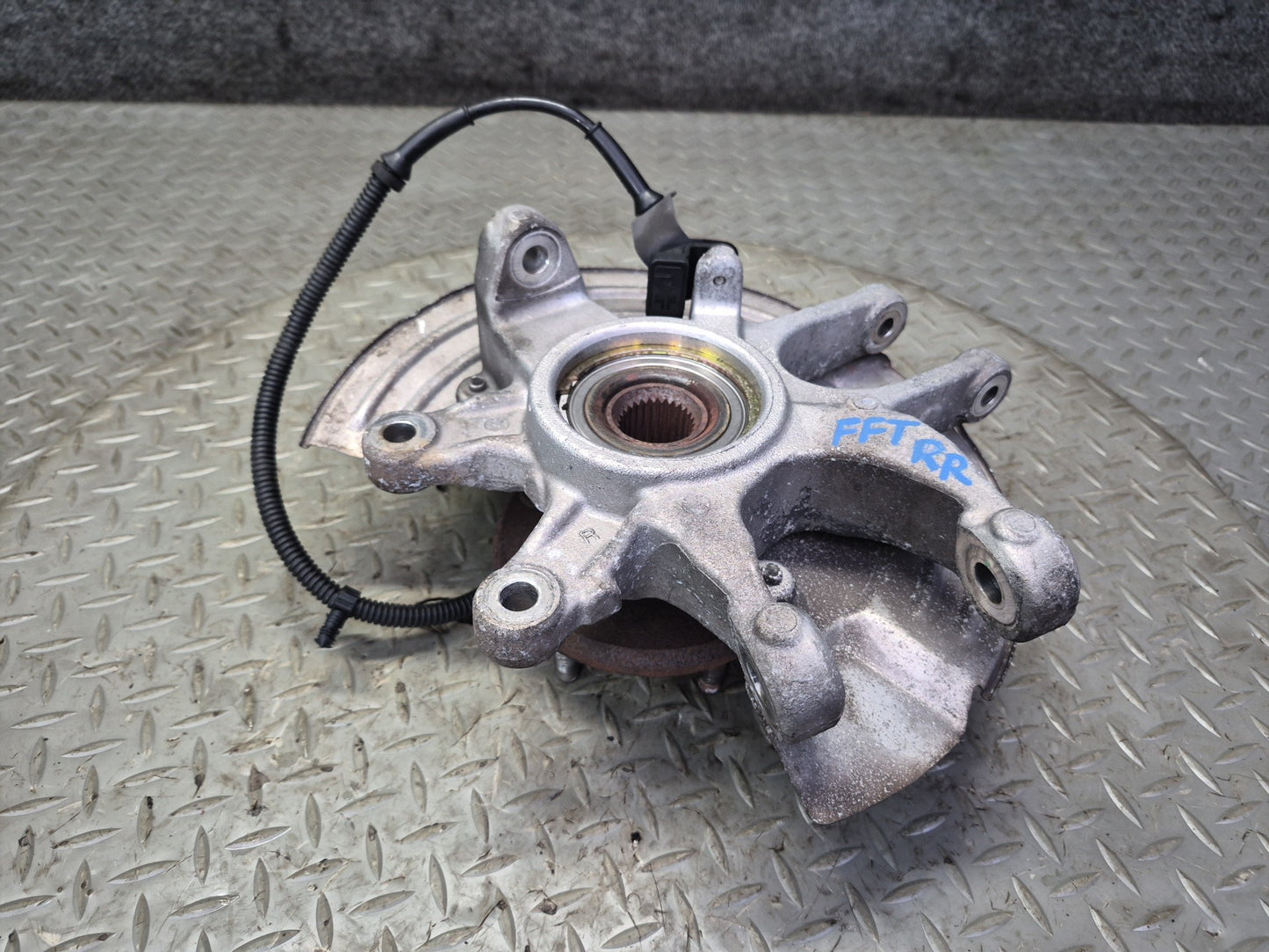 02-05 Ford Thunderbird Rear Right Spindle Knuckle Wheel Hub Bearing OEM