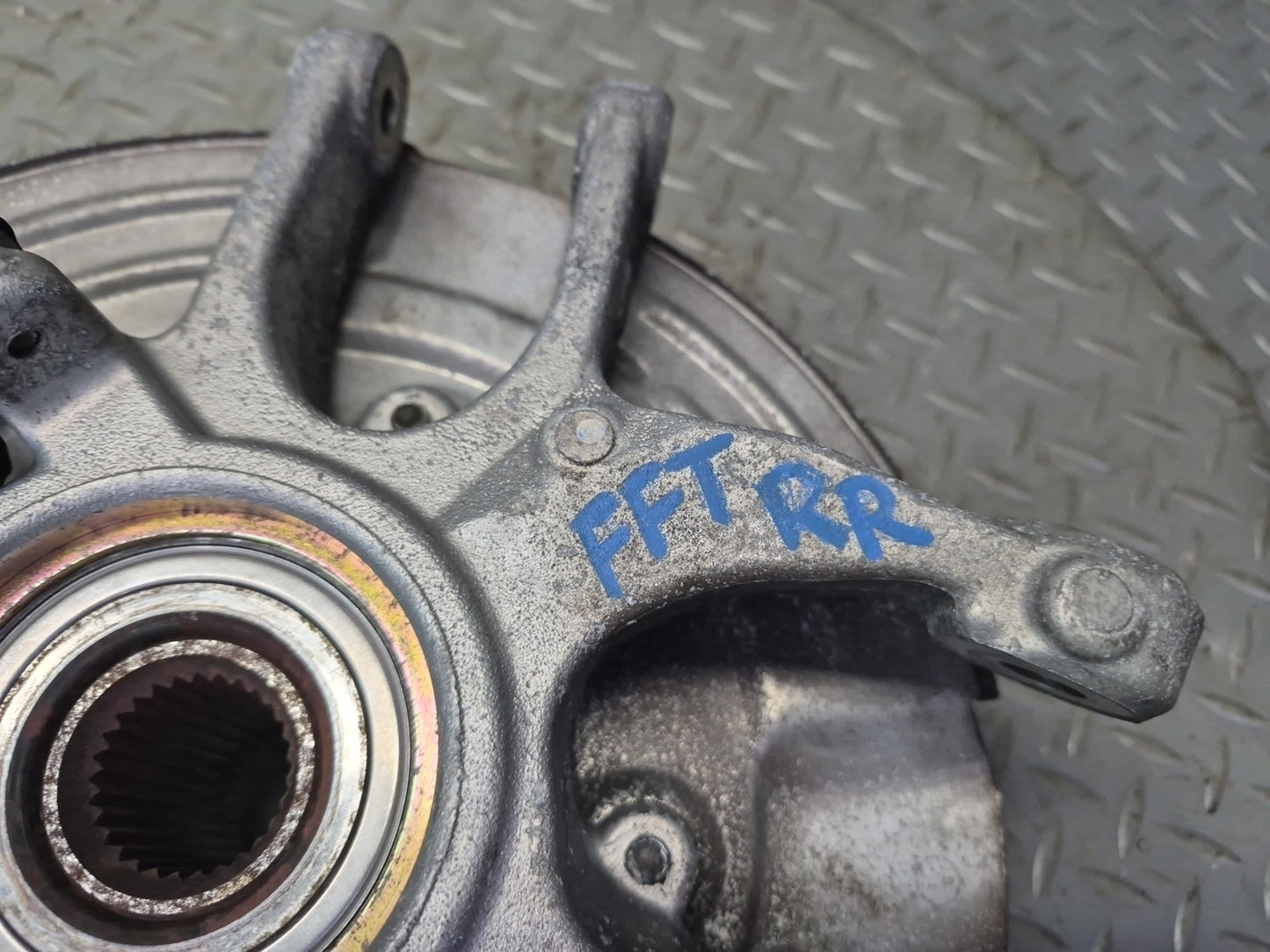 02-05 Ford Thunderbird Rear Right Spindle Knuckle Wheel Hub Bearing OEM