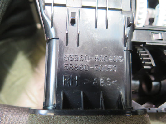 07-17 Lexus UVF46L LS600h LS460 Rear Center Console A/C Air Vent 58860-50040 OEM