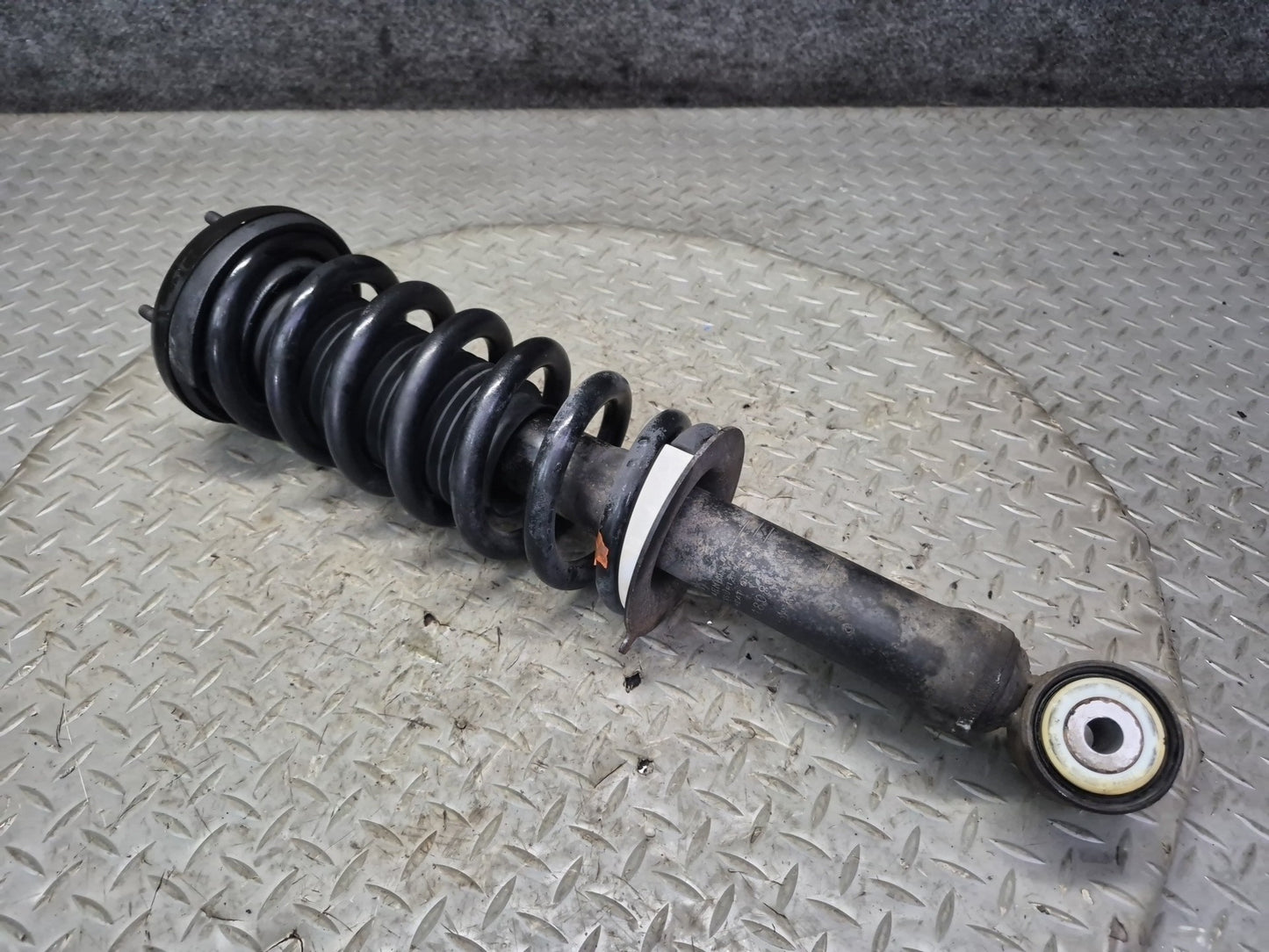 02-04 Ford Thunderbird Set of 2 Rear Left & Right Strut Shock Absorber OEM