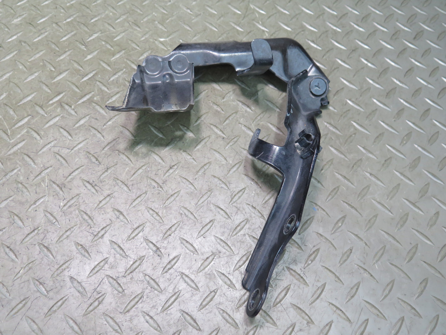 07-17 Lexus UVF46L LS600h LS460 Set of 2 Front Left & Right Hood Hinge OEM