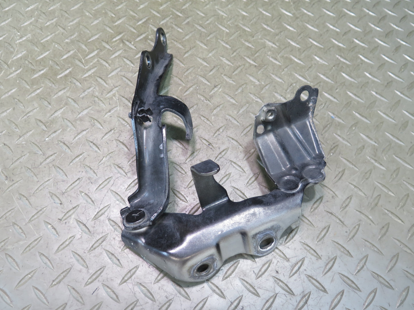 07-17 Lexus UVF46L LS600h LS460 Set of 2 Front Left & Right Hood Hinge OEM