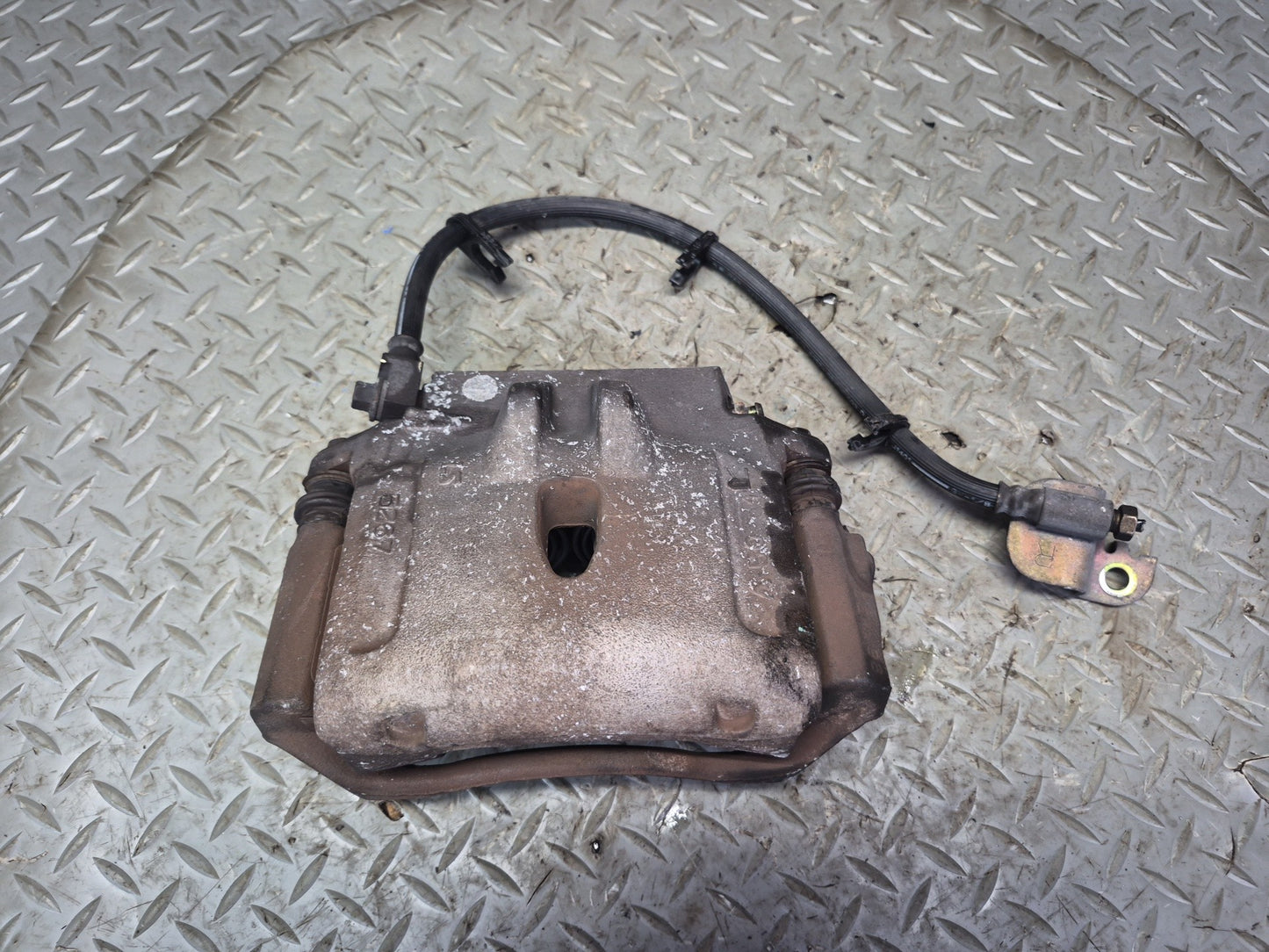 02-05 Ford Thunderbird Set of 2 Front Left & Right Brake Caliper OEM
