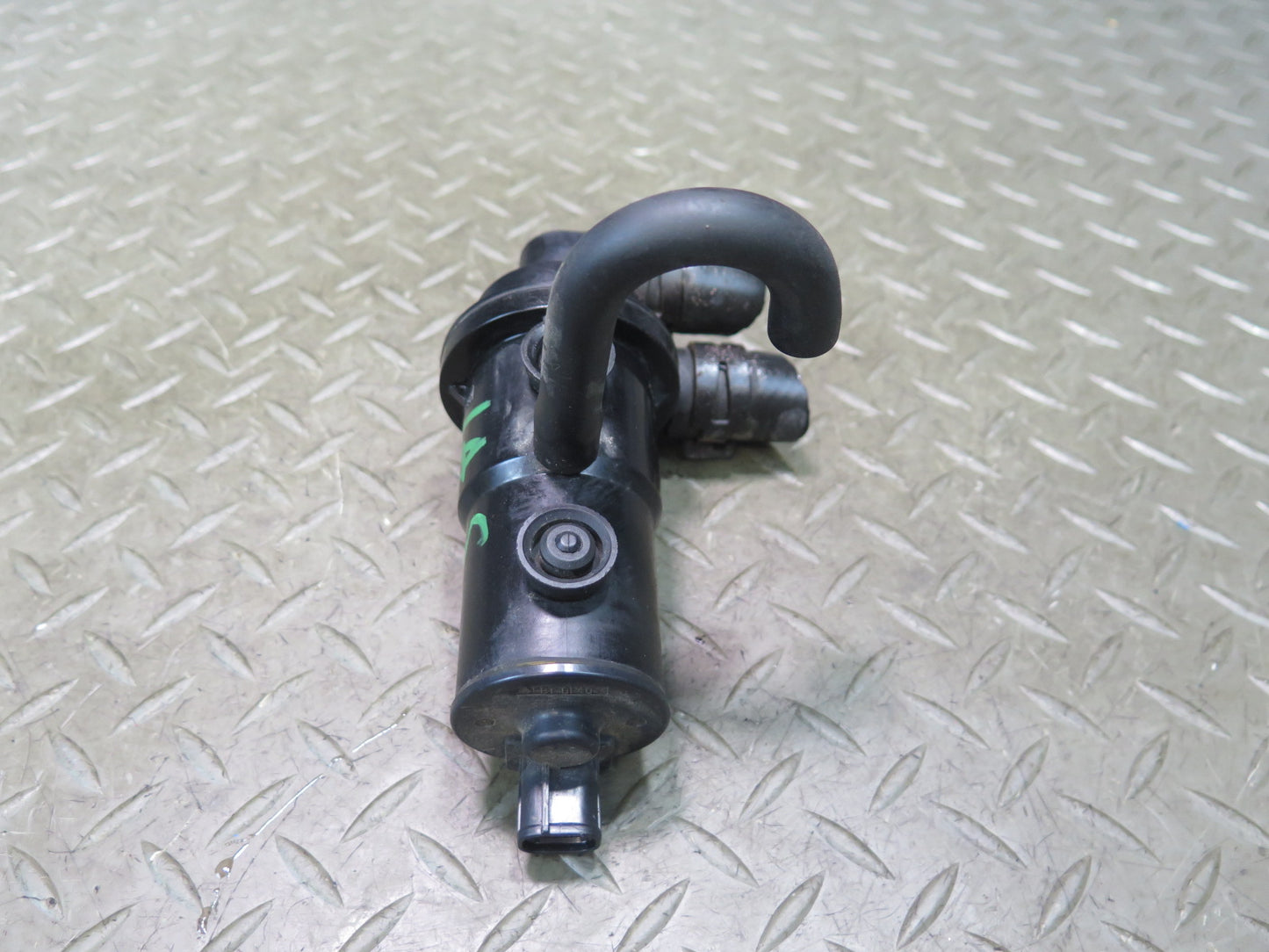 08-12 Lexus UVF46 LS600h Heater Auxiliary Electric Coolant Water Pump OEM