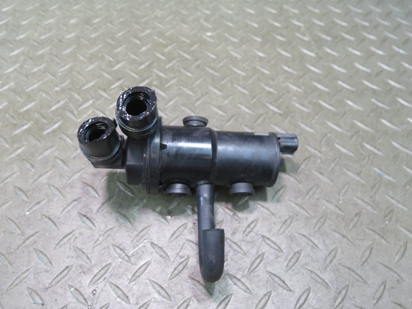 08-12 Lexus UVF46 LS600h Heater Auxiliary Electric Coolant Water Pump OEM