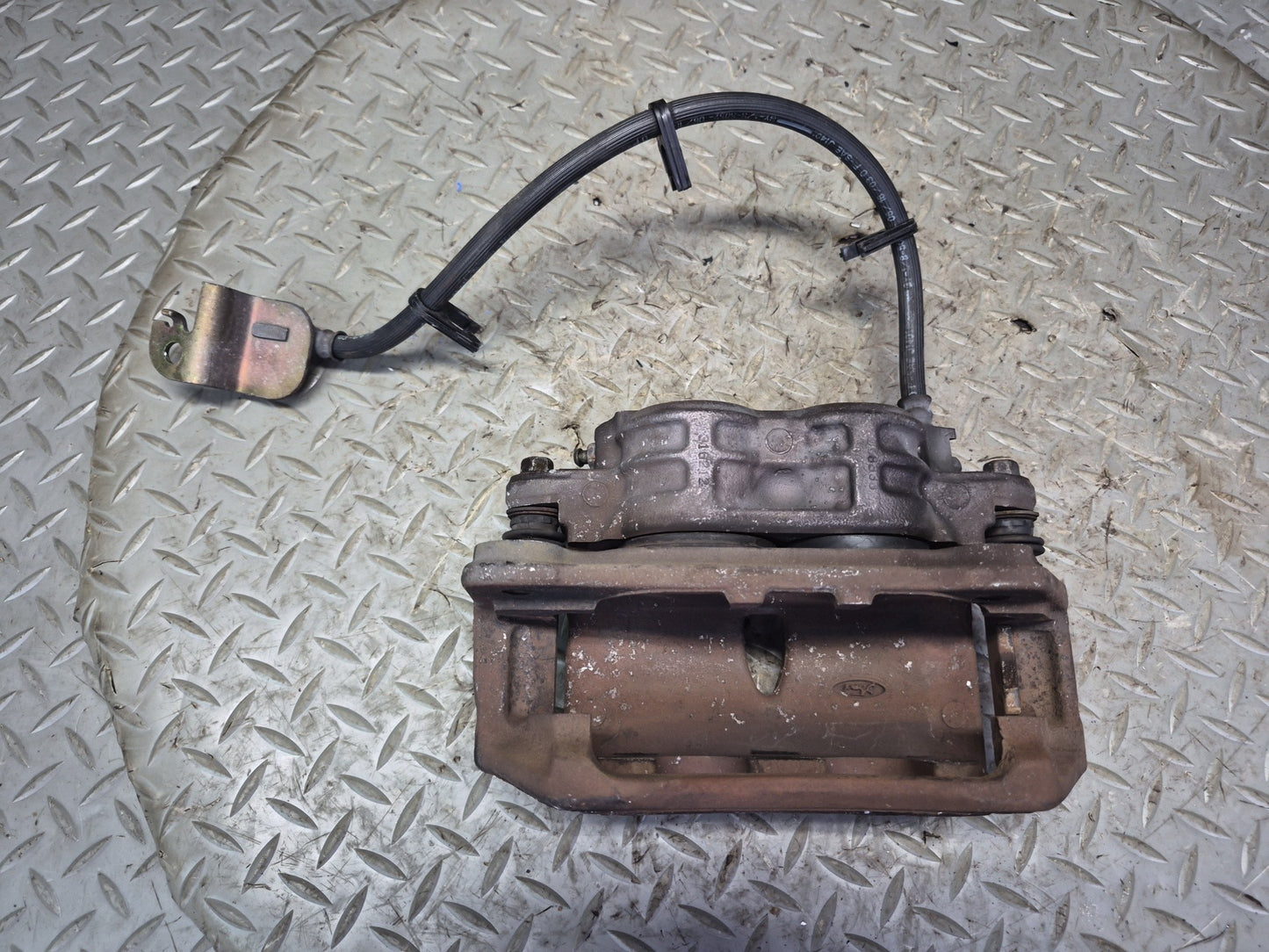 02-05 Ford Thunderbird Set of 2 Front Left & Right Brake Caliper OEM