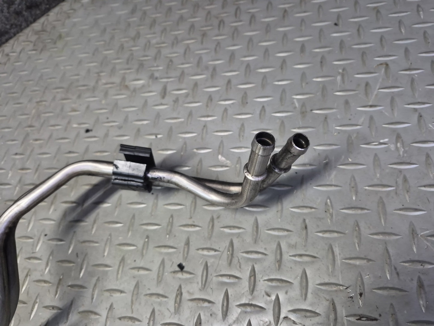 03-05 Ford Thunderbird A/T Automatic Transmission Hose Pipe Line OEM