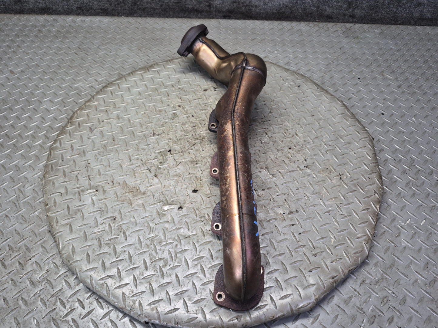 99-02 Mercedes R129 SL500 5.0L M113 Set of 2 Engine Motor Exhaust Manifold OEM