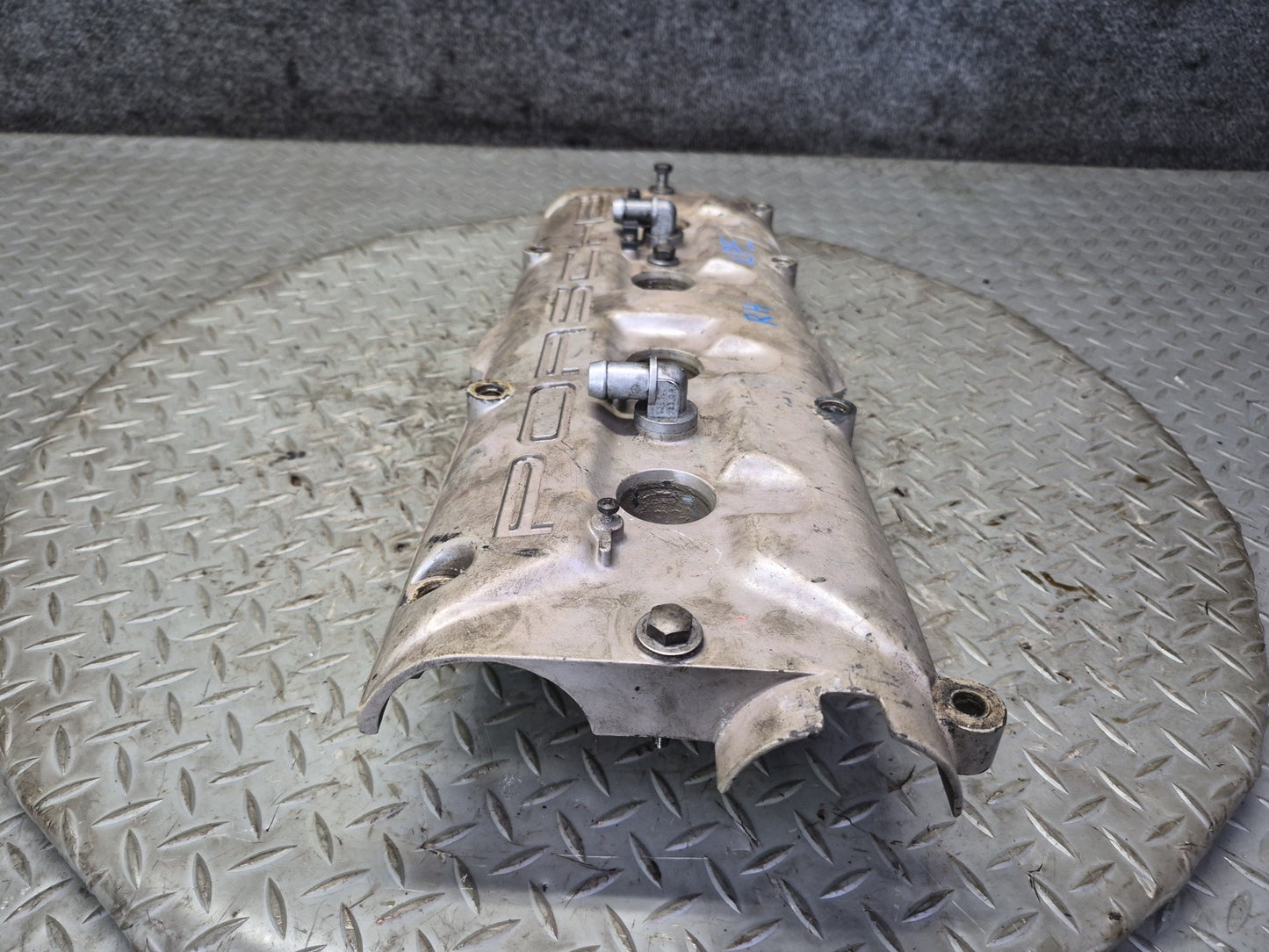 1985-1986 Porsche 928 S 5.0L V8 Engine Right & Left Side Valve Cover Set