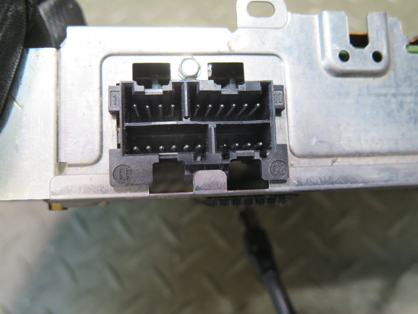 94-96 Chevrolet Corvette C4 Radio Receiver Control Module 16169541 OEM