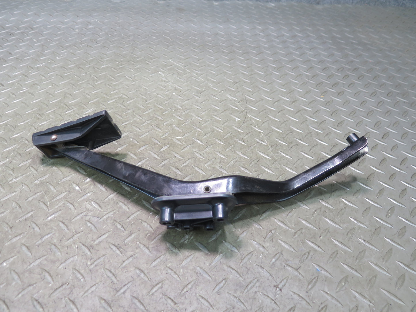 92-96 Chevrolet Corvette C4 Gas Acceleration Throttle & Brake Pedal Pad Set OEM