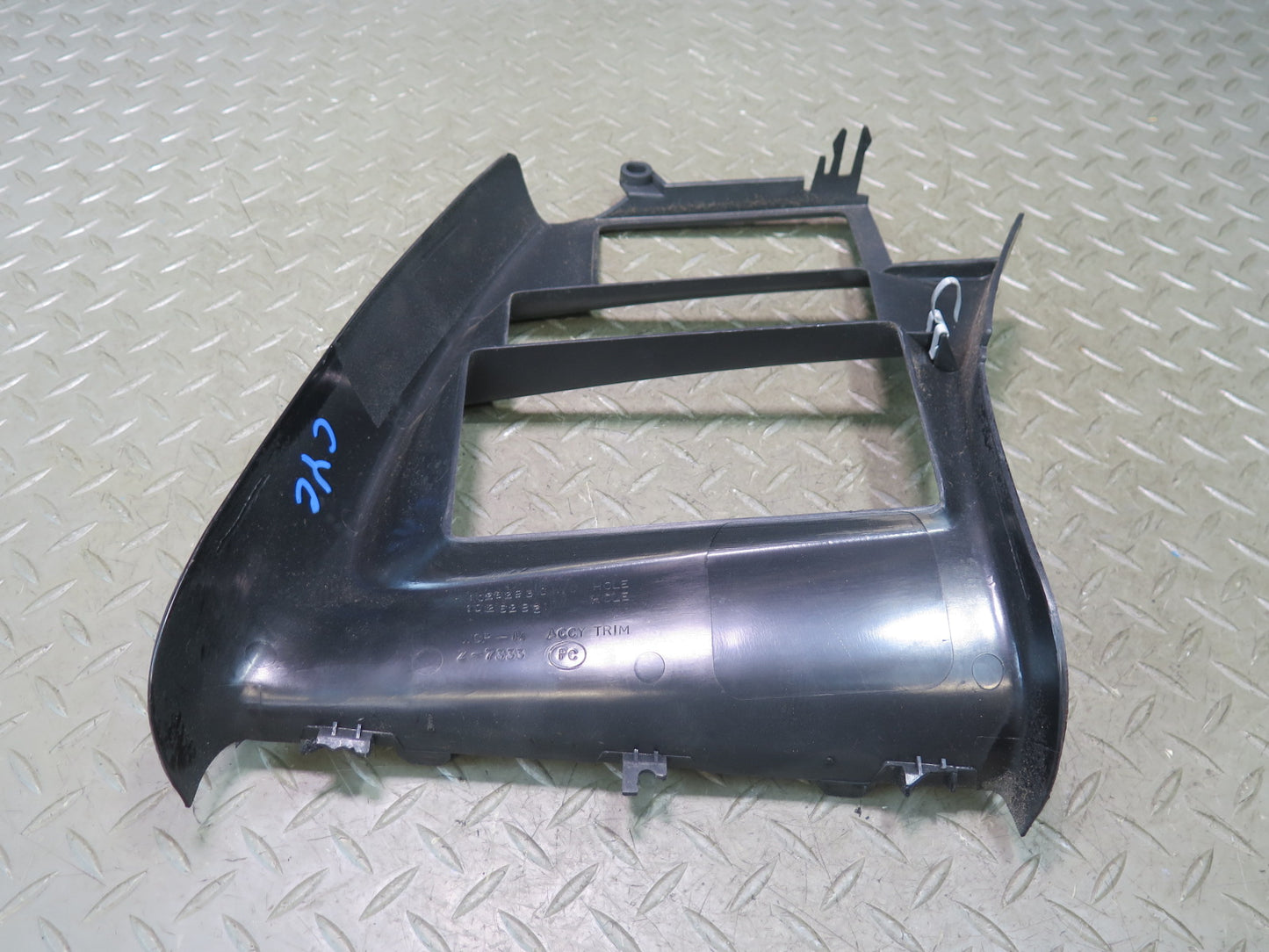 94-96 Chevrolet Corvette C4 Dash Center Radio Trim Bezel Panel 10262830 OEM