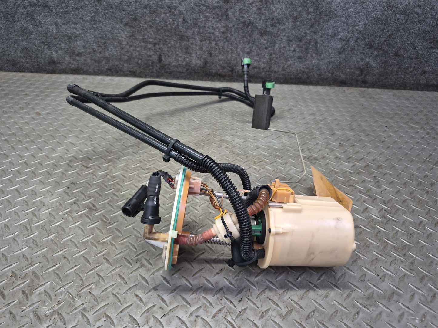03-05 Ford Thunderbird Set of 2 Fuel Pump Level Sensor Sending Unit OEM