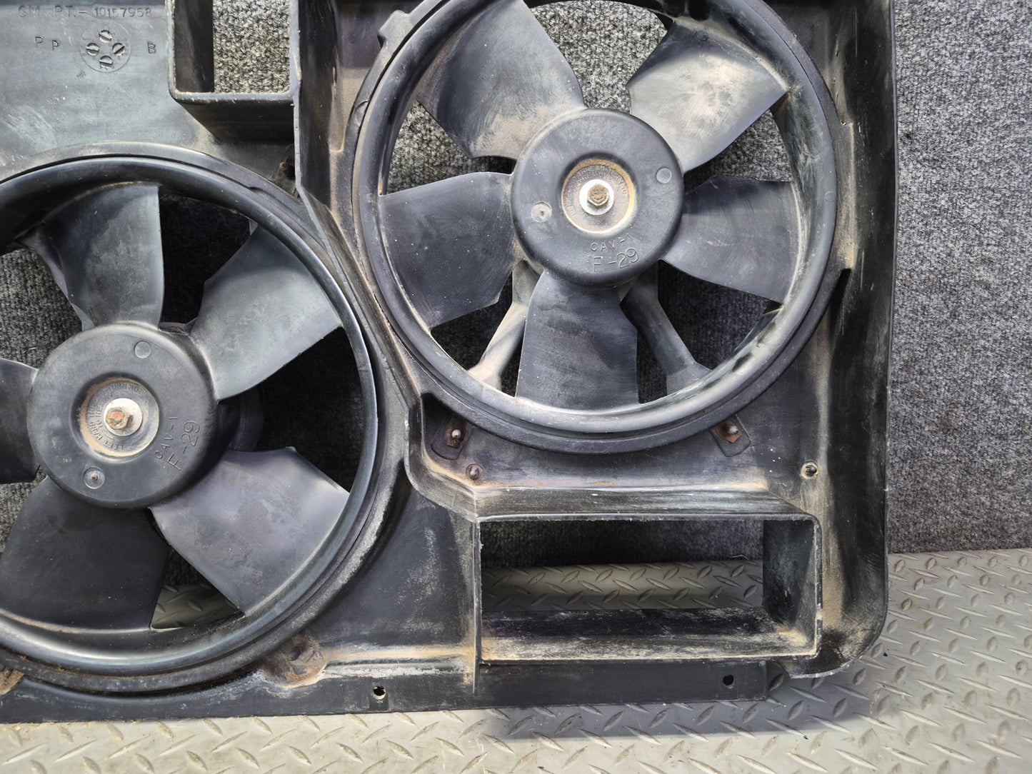 94-96 Chevrolet Corvette C4 Engine Cooling Fan Motor Shroud 10157958 OEM