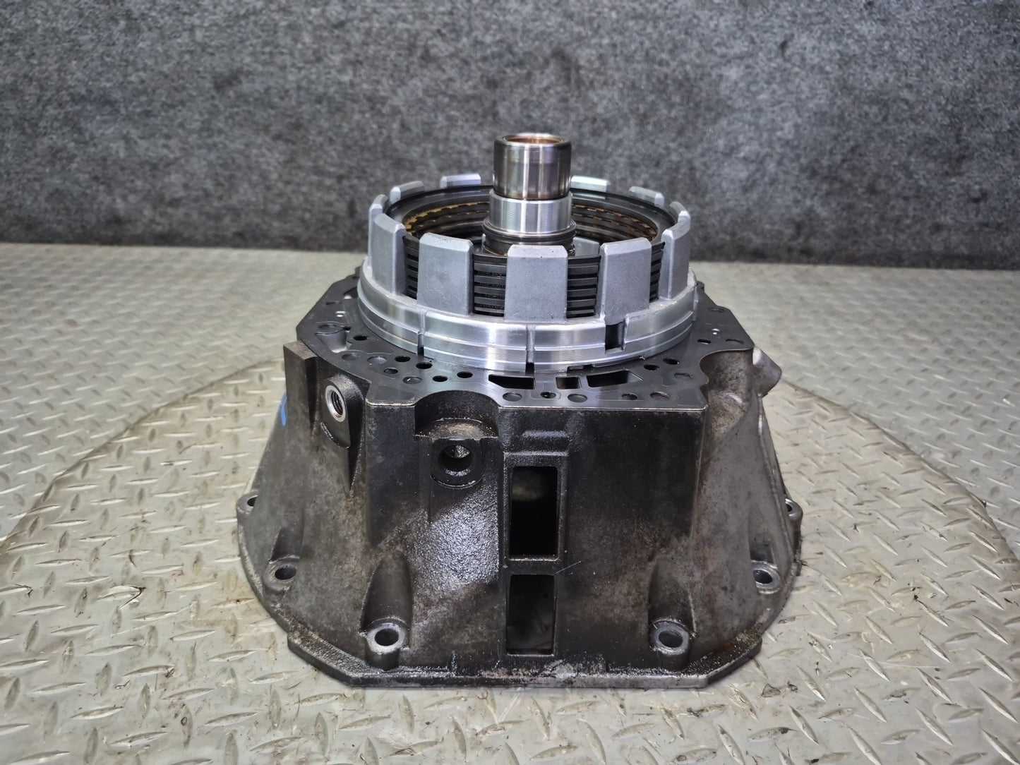 99-02 Mercedes R129 SL500 722.624 Automatic Transmission Bell Housing w Oil Pump