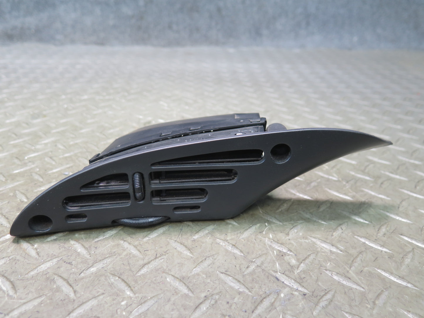 94-96 Chevrolet Corvette C4 Dash Front Left A/C Air Vent Grille 10161885 OEM