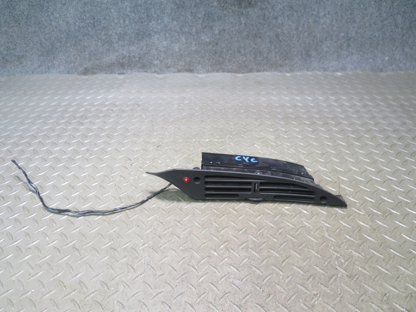 94-96 Chevrolet Corvette C4 Dash Front Right A/C Air Vent Grille OEM