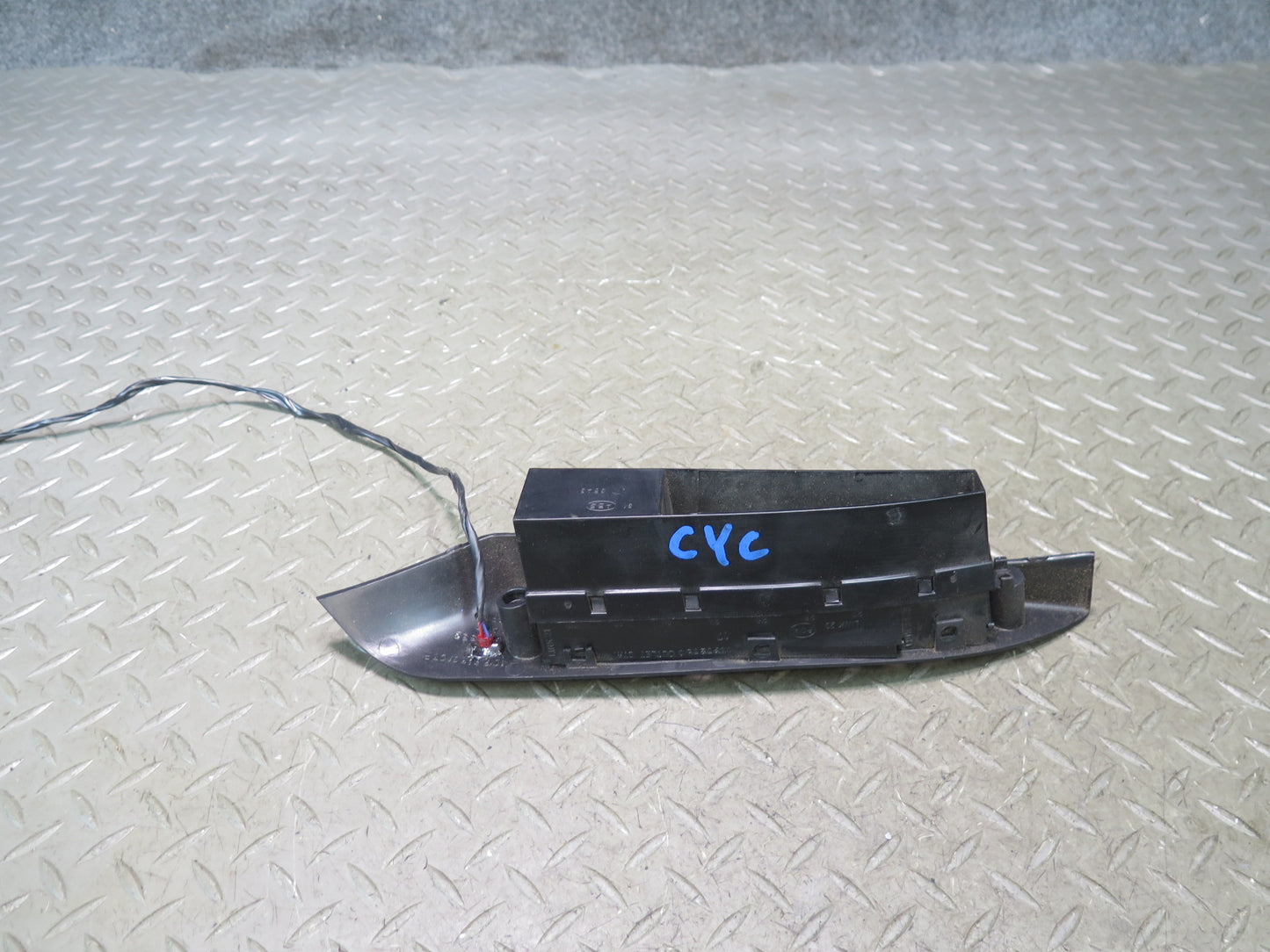 94-96 Chevrolet Corvette C4 Dash Front Right A/C Air Vent Grille OEM