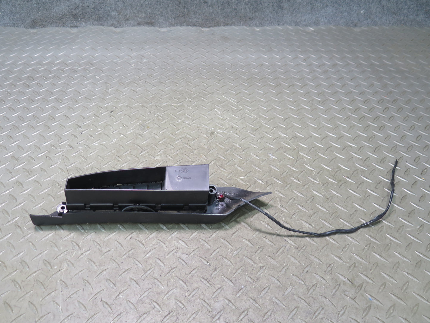 94-96 Chevrolet Corvette C4 Dash Front Right A/C Air Vent Grille OEM