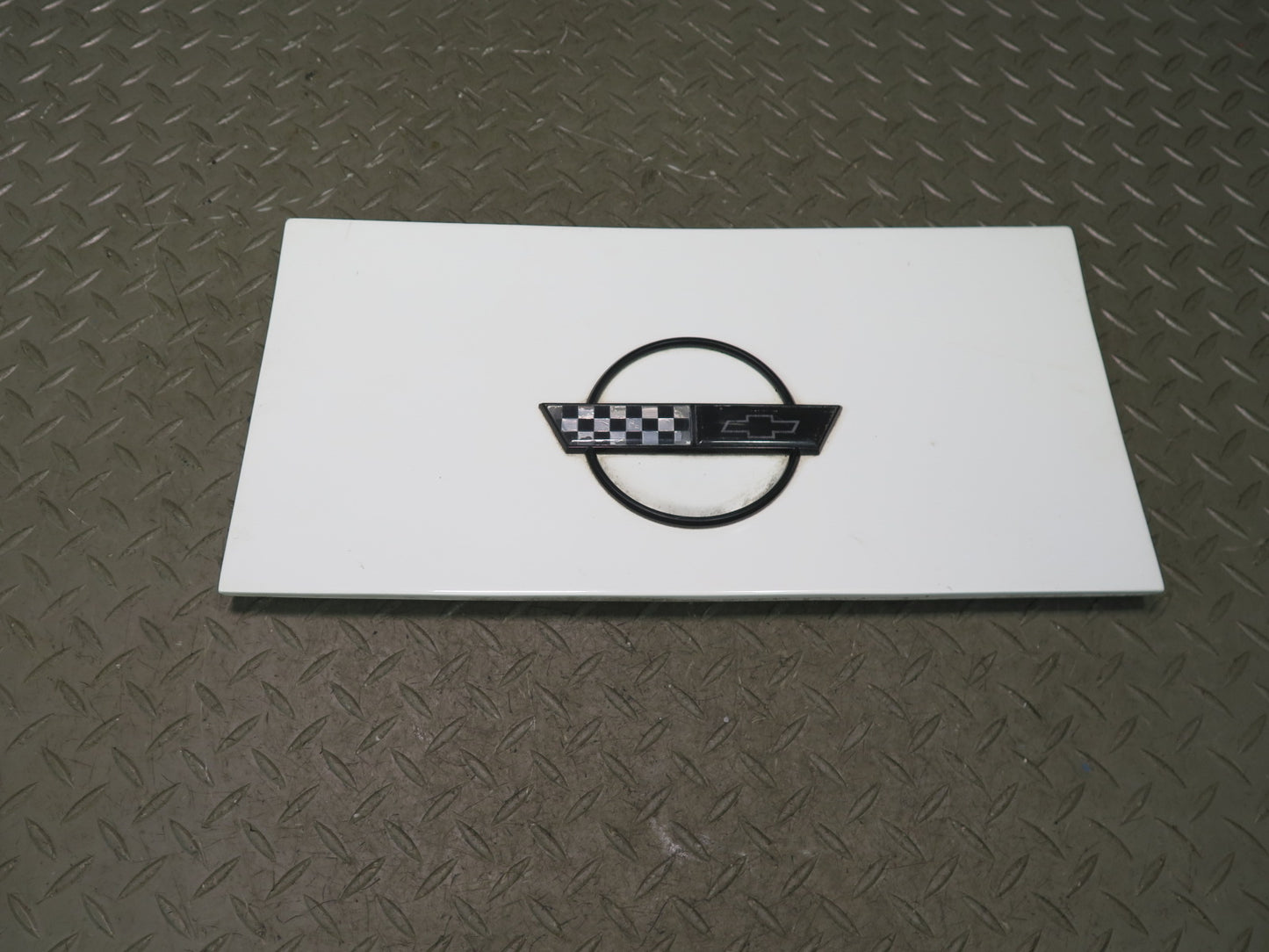 86-96 Chevrolet Corvette C4 Fuel Tank Filler Door Lid w Emblem White 14047485