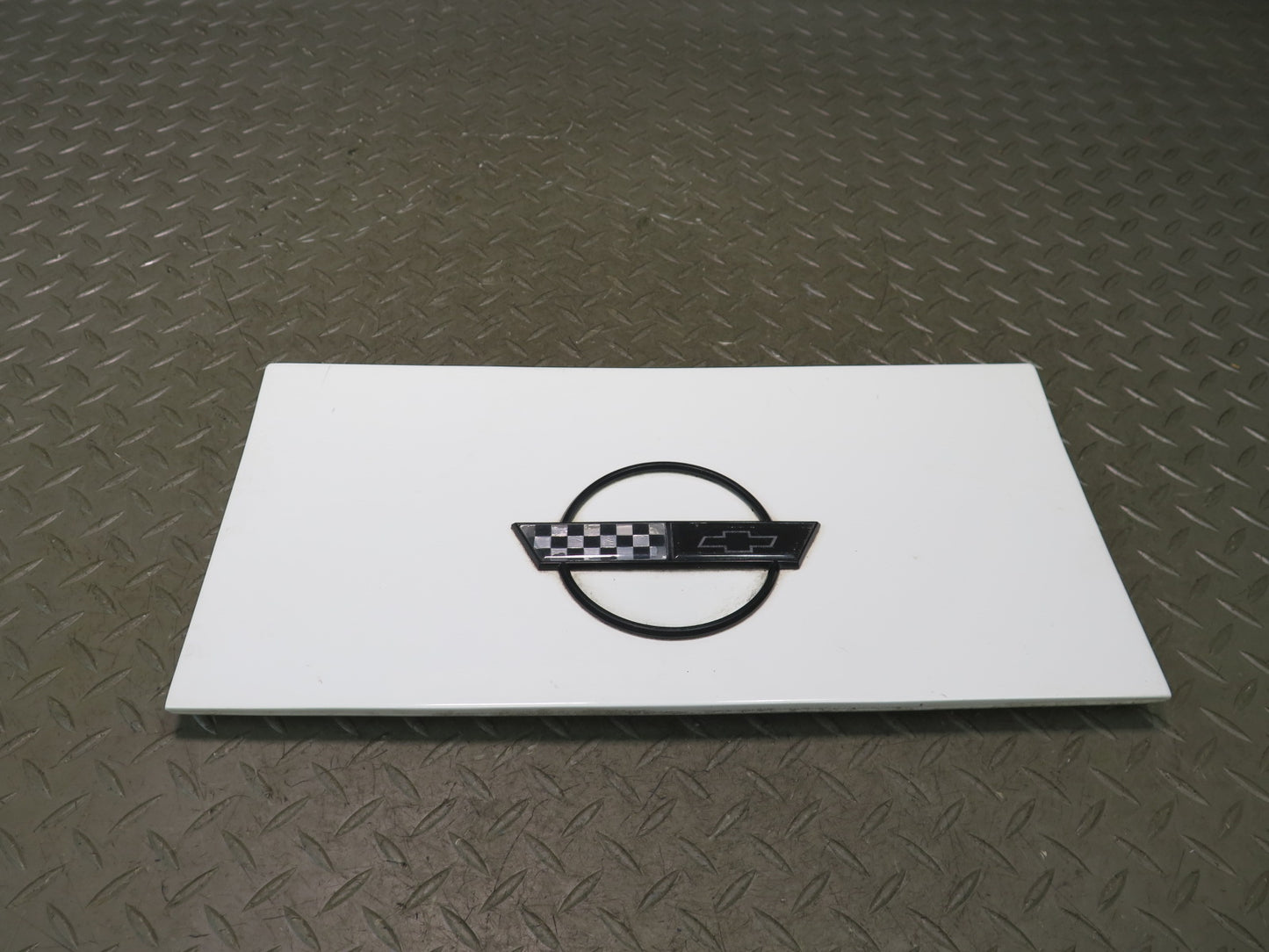 86-96 Chevrolet Corvette C4 Fuel Tank Filler Door Lid w Emblem White 14047485