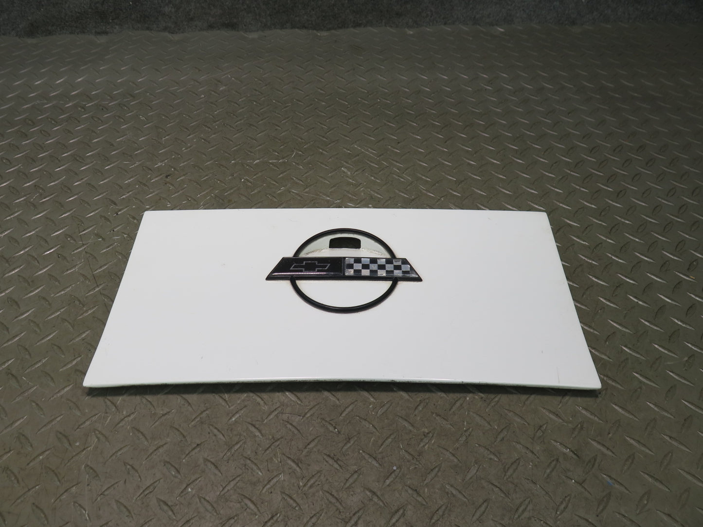 86-96 Chevrolet Corvette C4 Fuel Tank Filler Door Lid w Emblem White 14047485