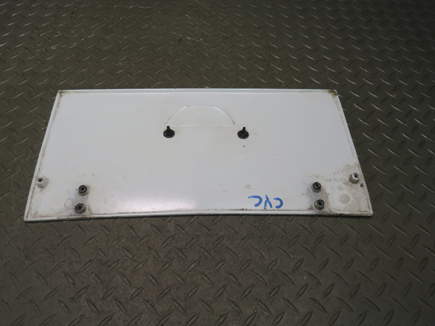 86-96 Chevrolet Corvette C4 Fuel Tank Filler Door Lid w Emblem White 14047485