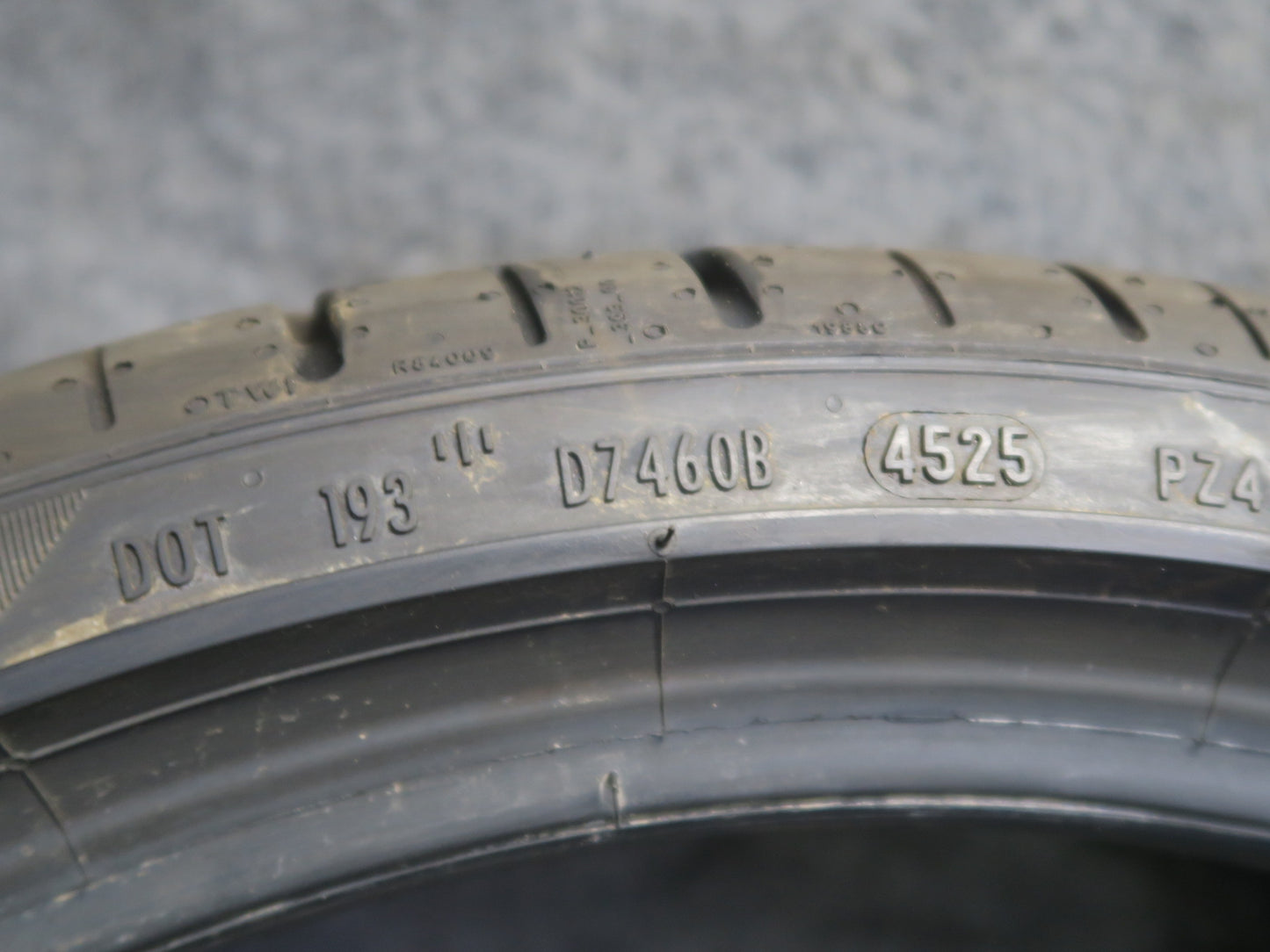 Set of 2 Pirelli P Zero Summer Tire 205/40 R18" RUN Flat 86W 4525 8/32 Tread