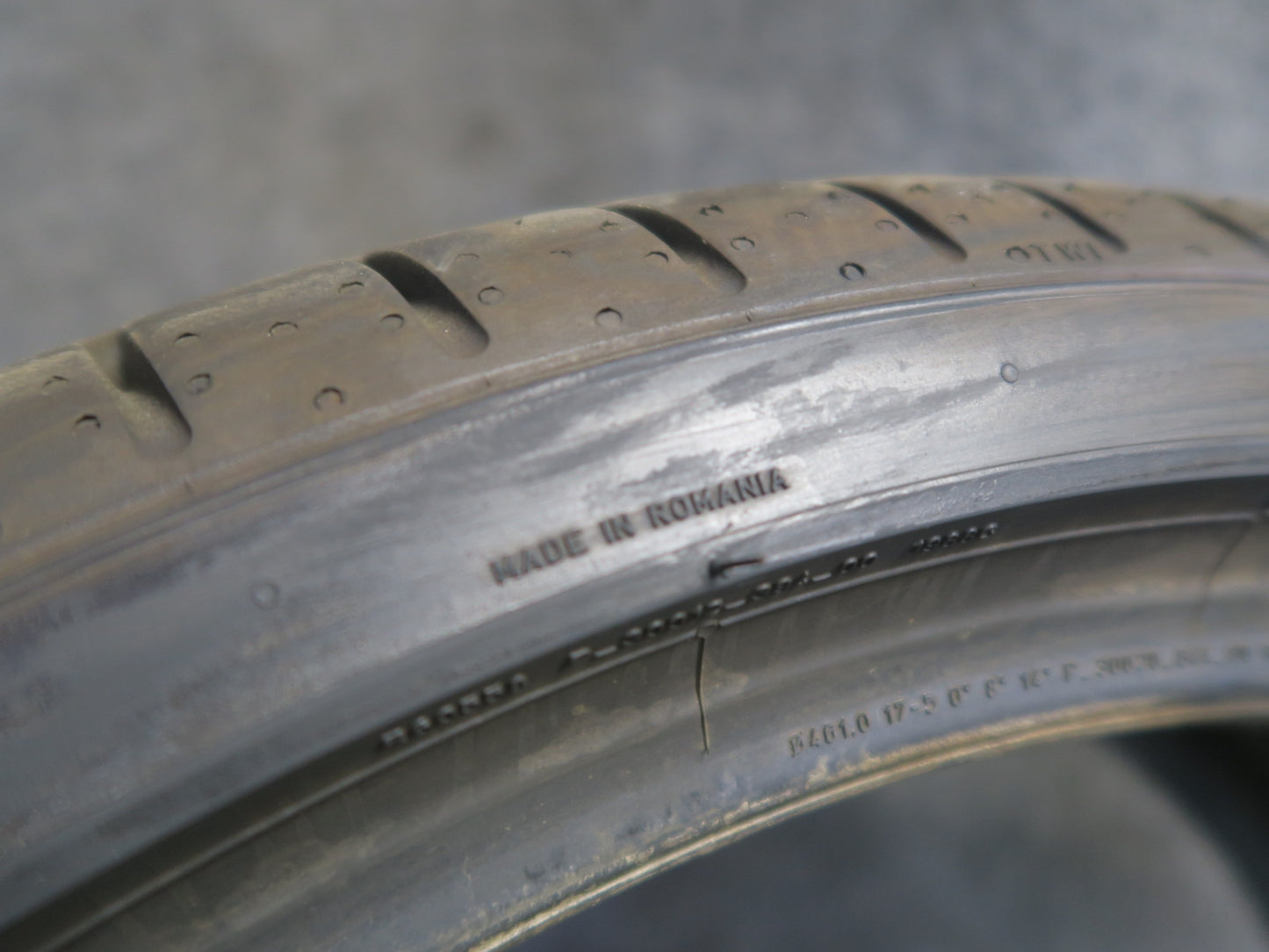 Set of 2 Pirelli P Zero Summer Tire 205/40 R18" RUN Flat 86W 4525 8/32 Tread