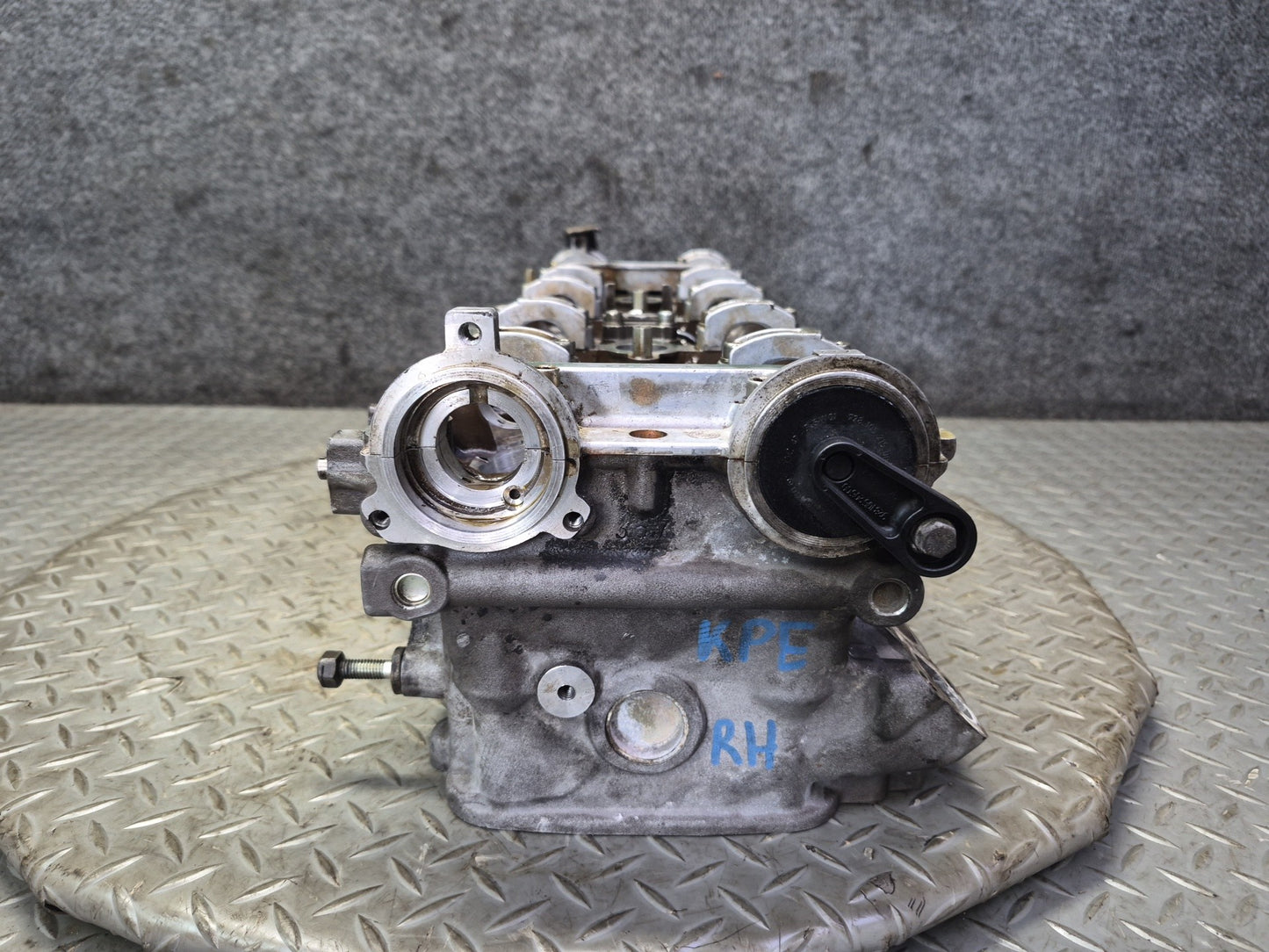 1985-1986 Porsche 928 S 5.0L Engine Motor Right Side Cylinder Head 9281044112R