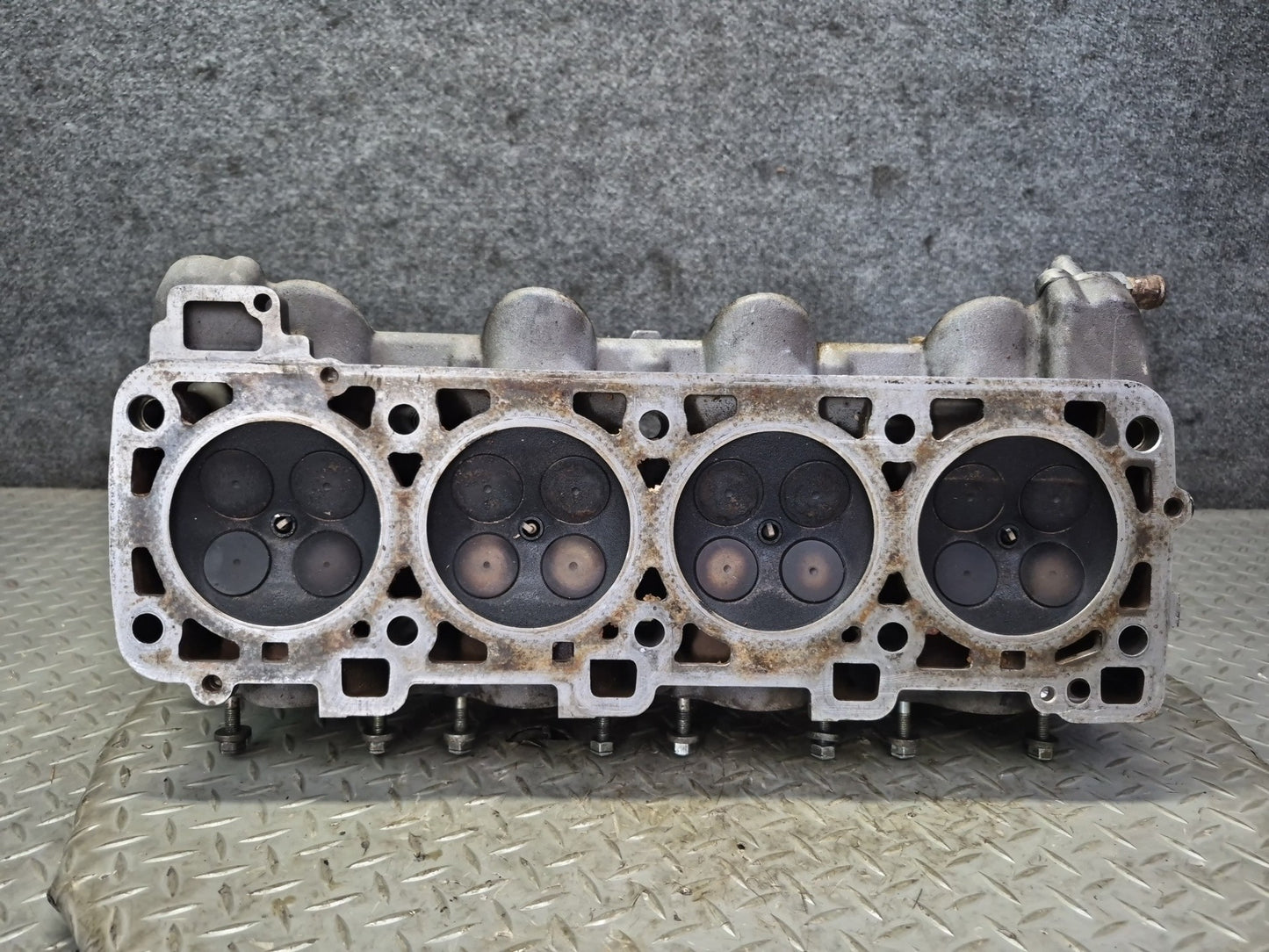 1985-1986 Porsche 928 S 5.0L Engine Motor Right Side Cylinder Head 9281044112R