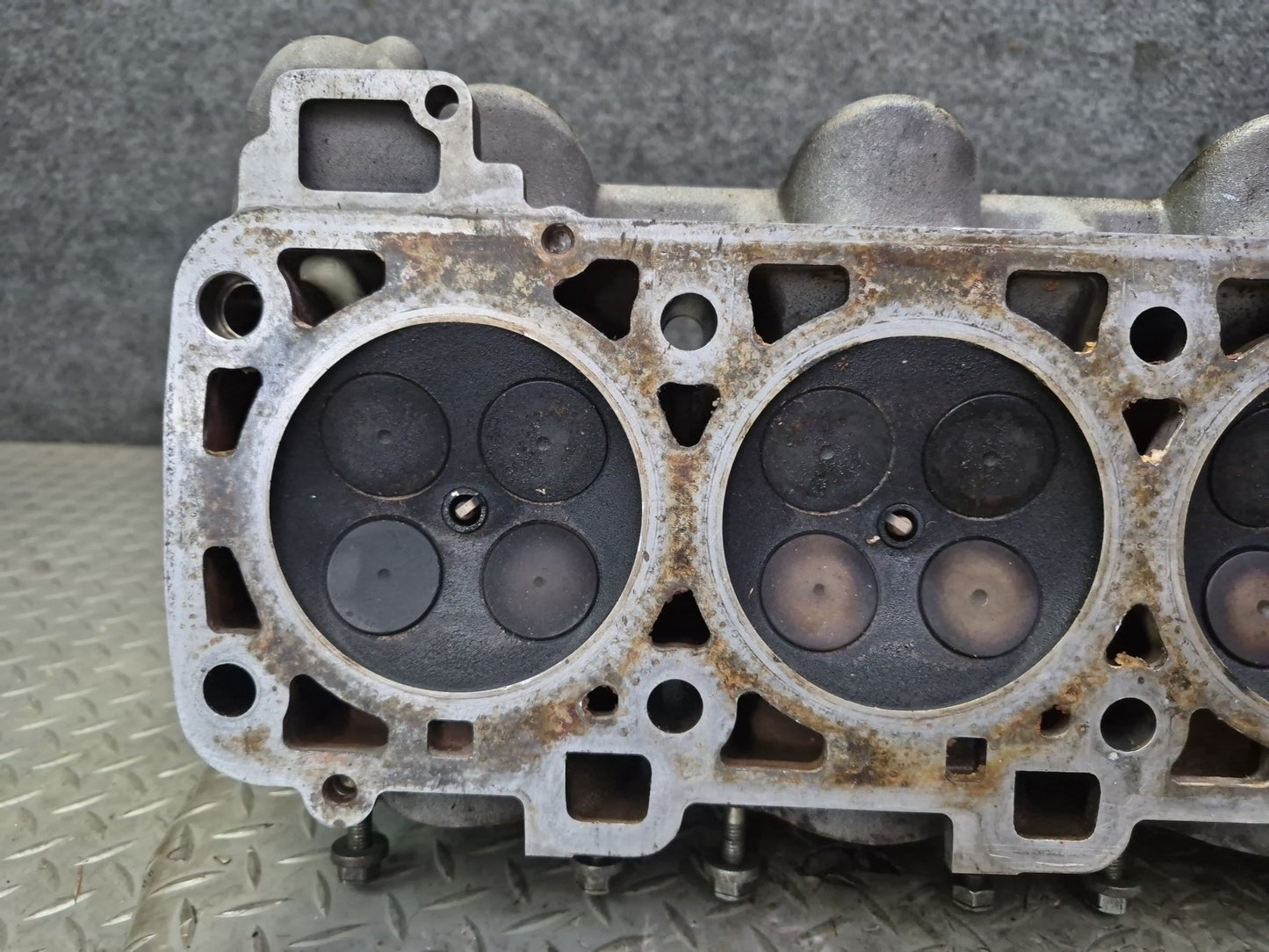 1985-1986 Porsche 928 S 5.0L Engine Motor Right Side Cylinder Head 9281044112R