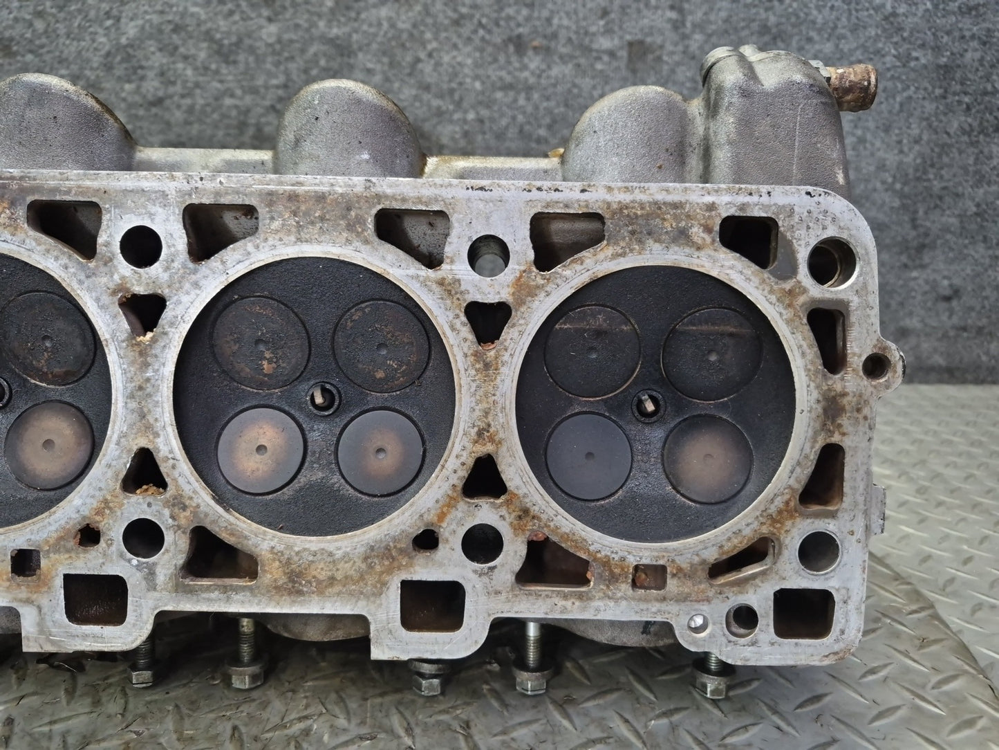 1985-1986 Porsche 928 S 5.0L Engine Motor Right Side Cylinder Head 9281044112R