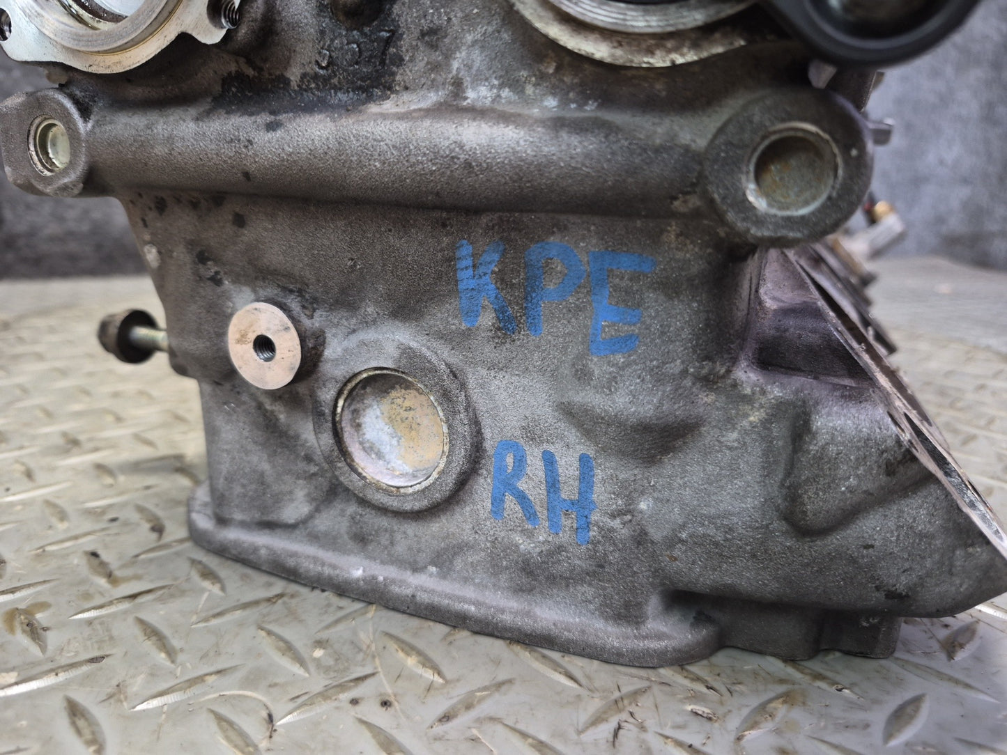1985-1986 Porsche 928 S 5.0L Engine Motor Right Side Cylinder Head 9281044112R